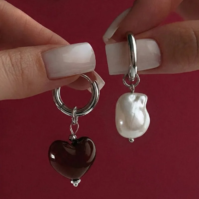 Retro New Trendy Geometric Irregular Stereo Heart-Shaped Earrings for Women Asymmetrical Imitation Pearl Earrings Punk Jewelry