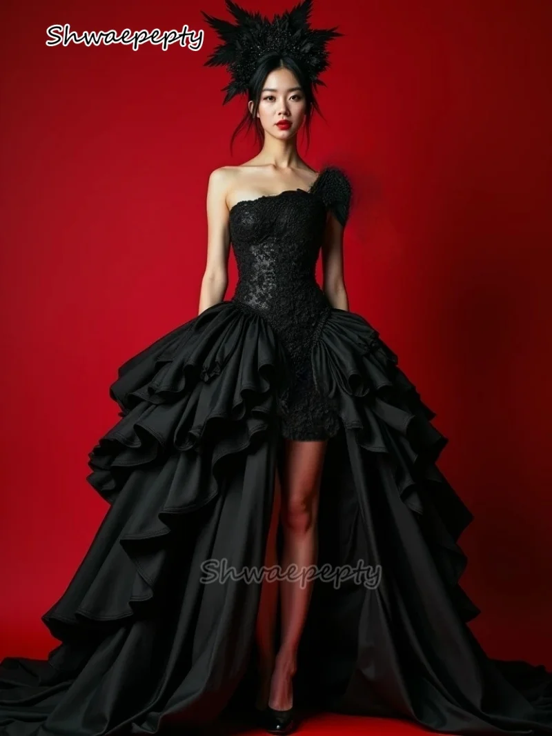 

One Shoulder Lace Short Wedding Dress With Ruffle Long Skirt 2025 Customized Black Gothic Bridal Gown High Low Vestido De Novia