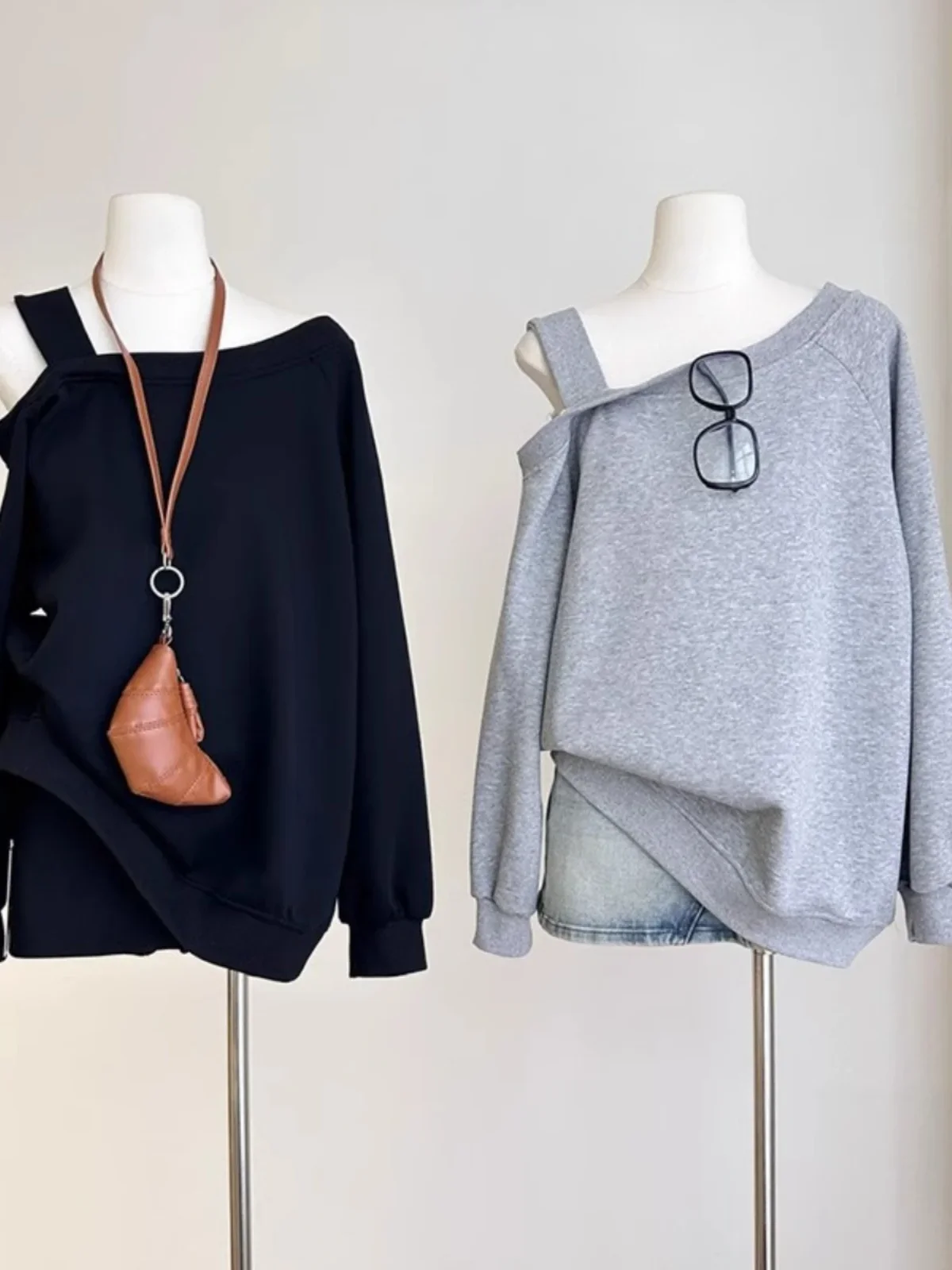

Stylish and Relaxed, An Off-the-shoulder Sweater Women's Autumn Top That They Love To Wear in Private
