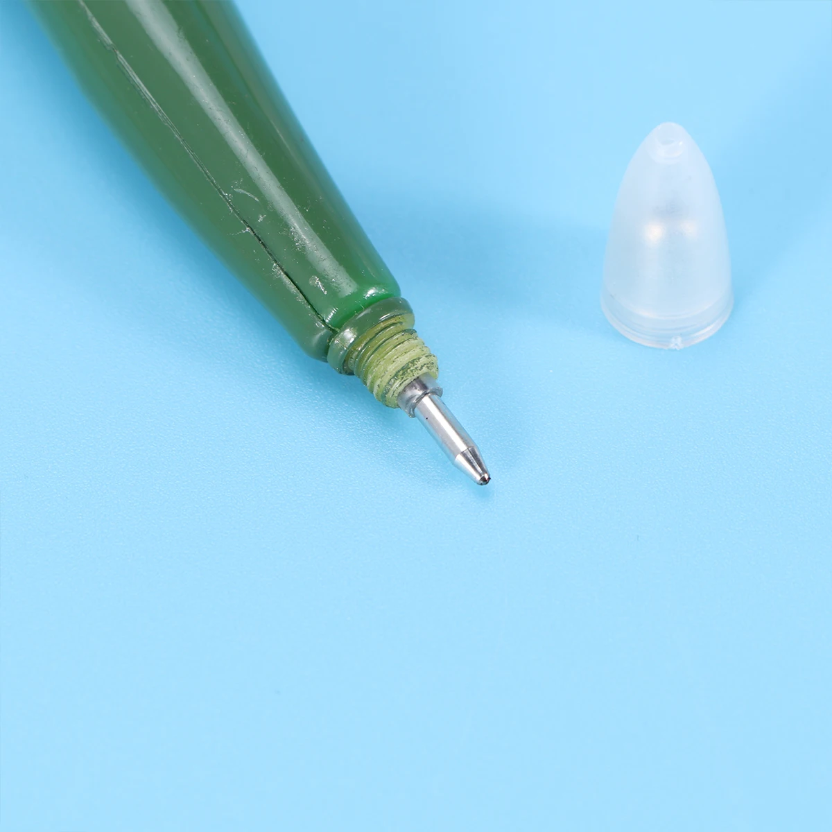 

1Pcs Cartoon Gel Pen Chili Shape Design Creative Material Smooth Ballpoint Pen for School Office Home Use