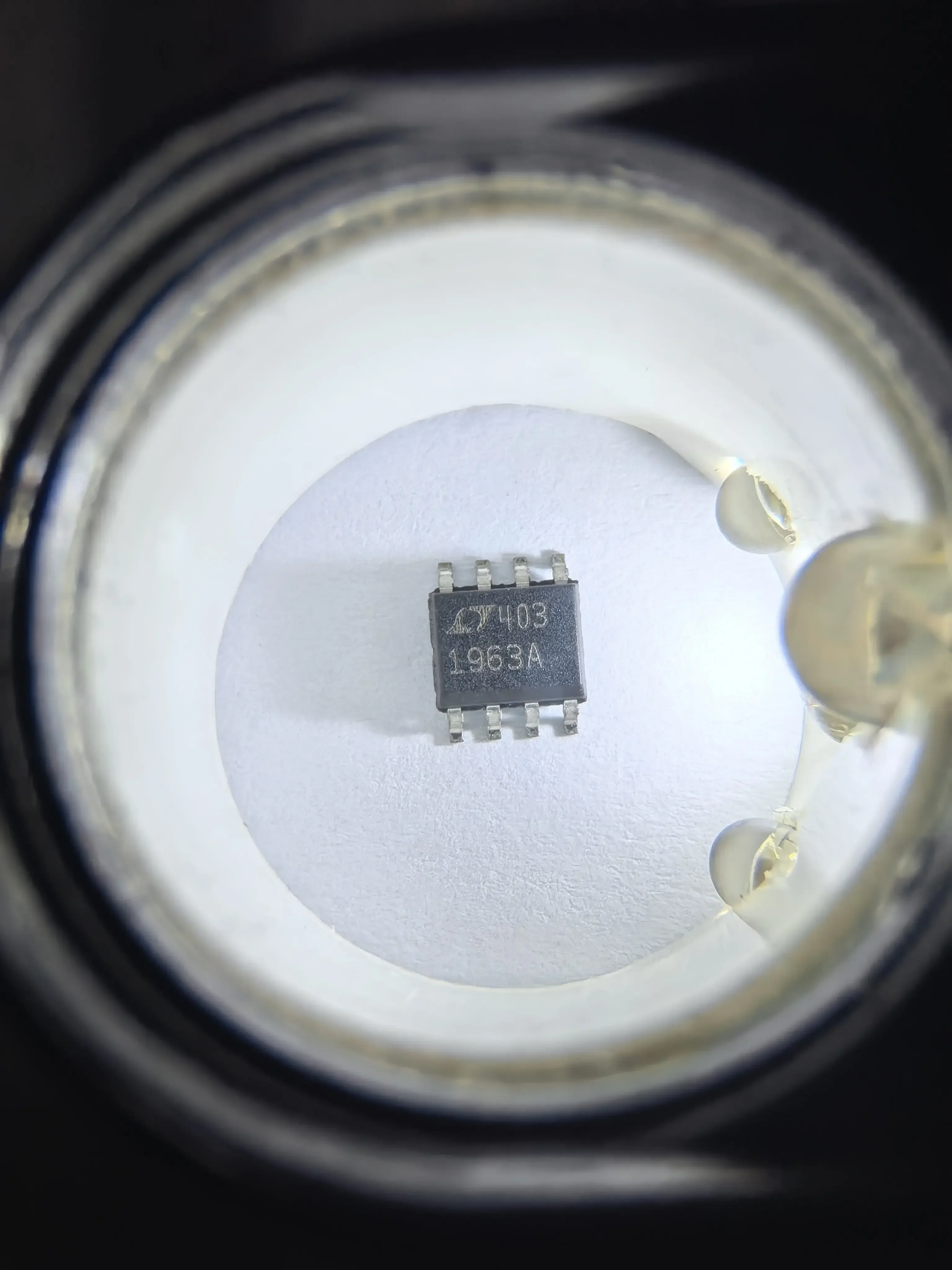 LT1963AIS8 LT1963AES8-3.3 LT1963AES8-1.5 LT1963AES8-1.8 LT1963 - 1.5A, Low Noise, Fast Transient Response LDO Regulators