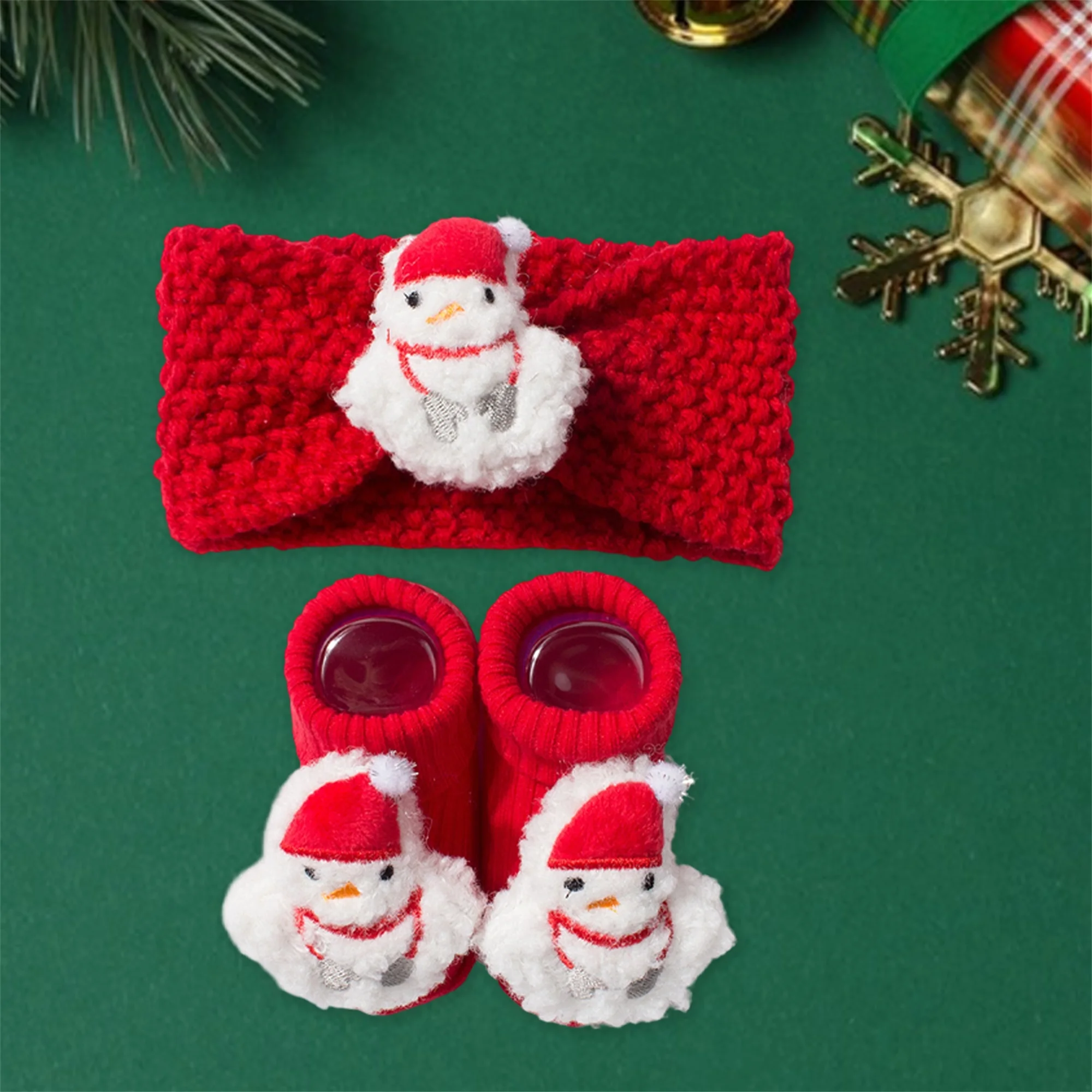 

Adorable Infant Winter Mittens and Scarf Set with Snowman Reindeer Design Cozy Fleece Lined Knit Gloves for Kids