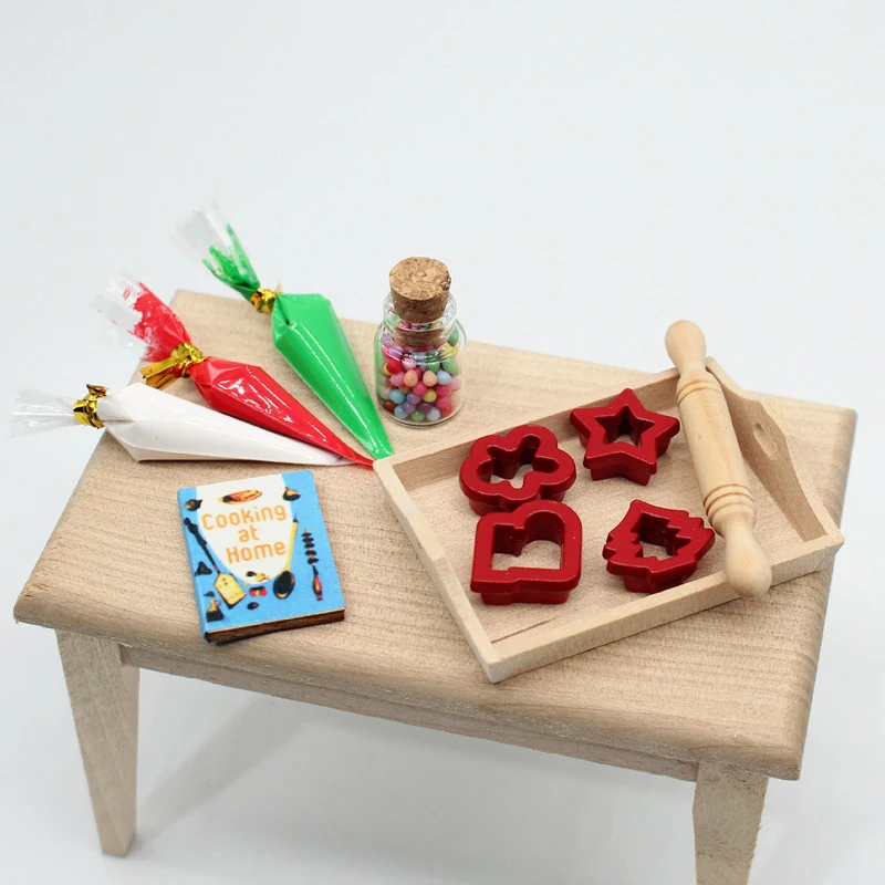 1 set Mini crema per la cottura della casa delle bambole Set di stampi per dolci Set di accessori per utensili da cucina per casa delle bambole Decorazione della casa delle bambole Giocattolo da gioco
