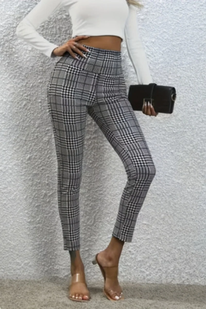 Fashionable women's casual checkered pants