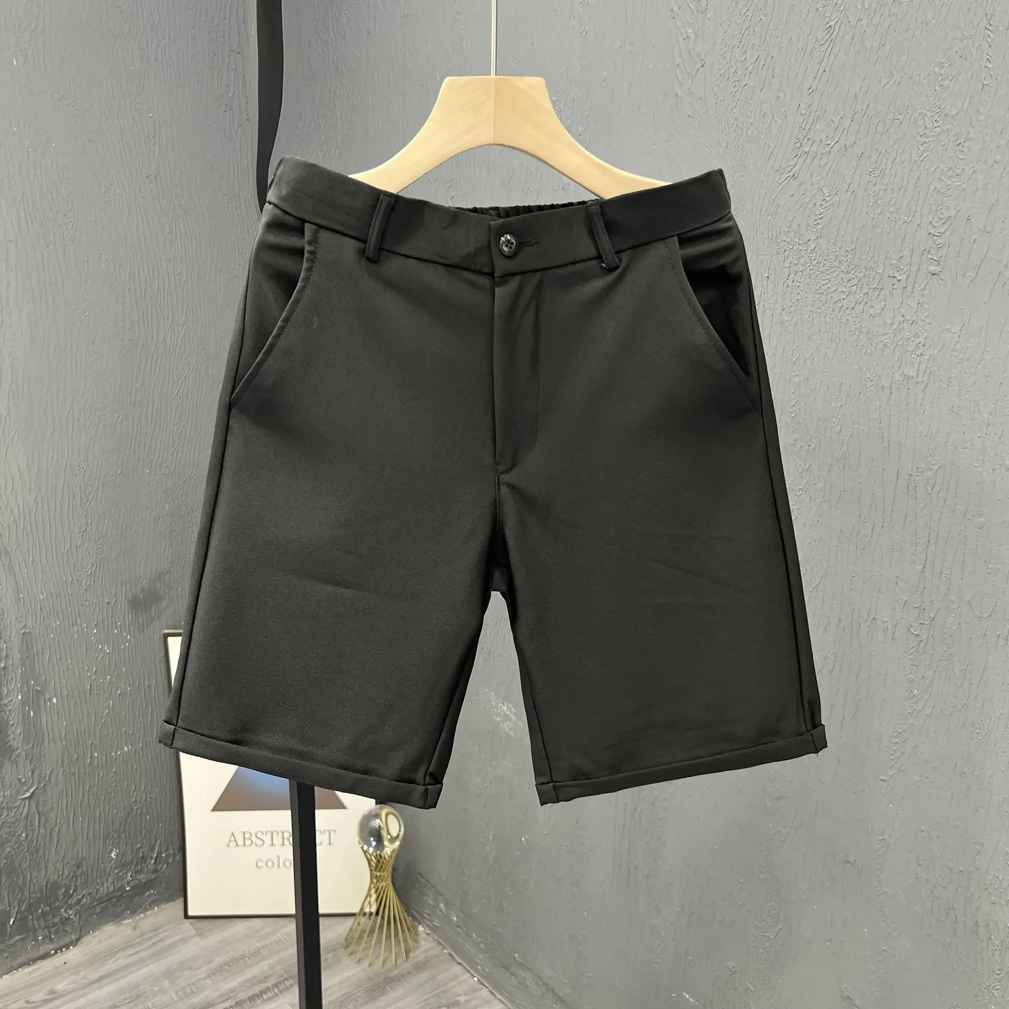 Summer Golf Wear Men 2026 Luxury Brand Golf Shorts Business Casual Five-point Pants Fashion New Suit Shorts Men's Golf Clothes