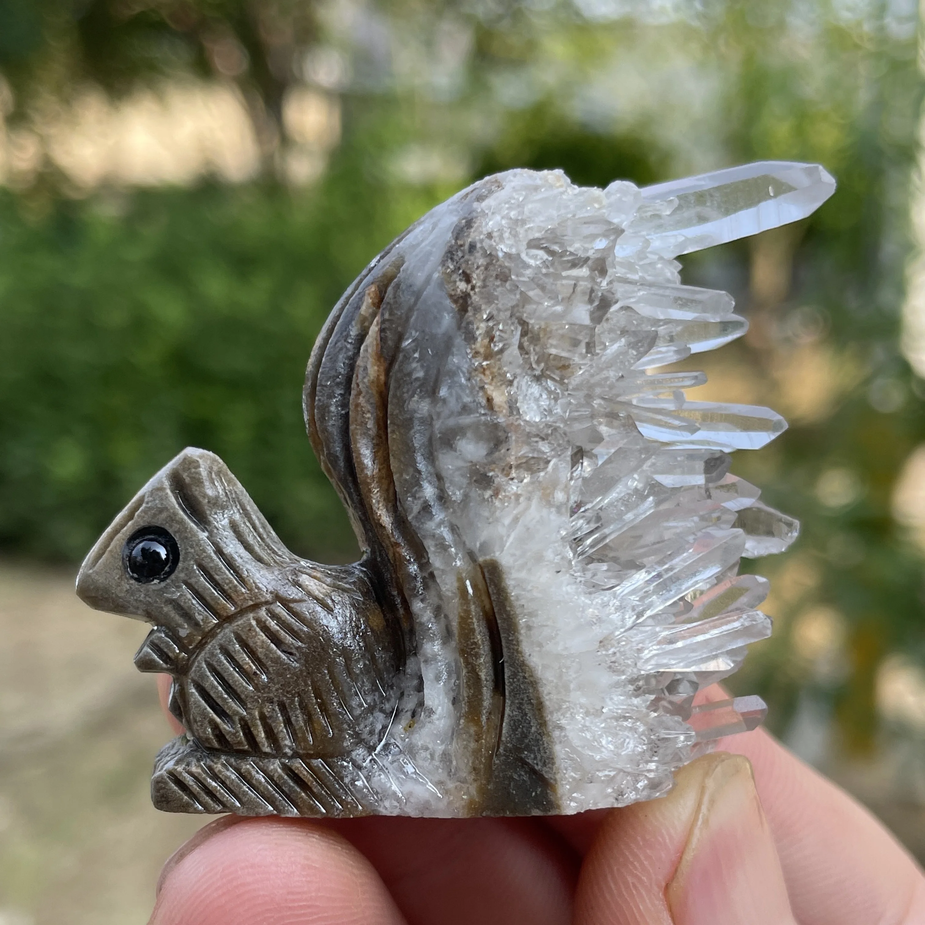 Natural Unplished Hand Carved Clear Quartz Cluster Crystal Squirrel Statue Healing Stone Home Decor Cute Animal Figurines AQ1-13