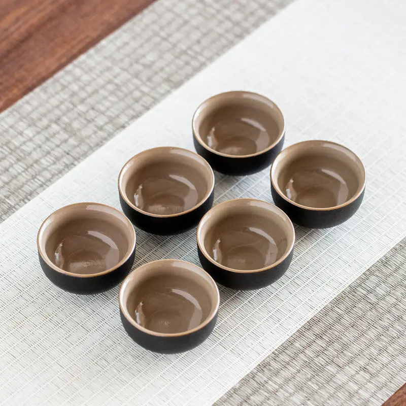 Creative Chinese Ceramic Black Small Tea Cup Chinese Kungfu Tea Tools Tea Bowl Household Simple Portable Mini Round Tea CupLE228