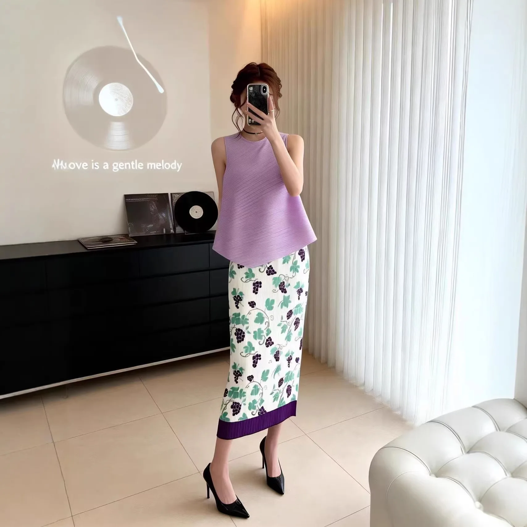 Miyake Pleated Skirt 2026 New Japanese Style Grape Print High Waist Fashion Casual Draped Straight Pleated Mid-Length Skirt