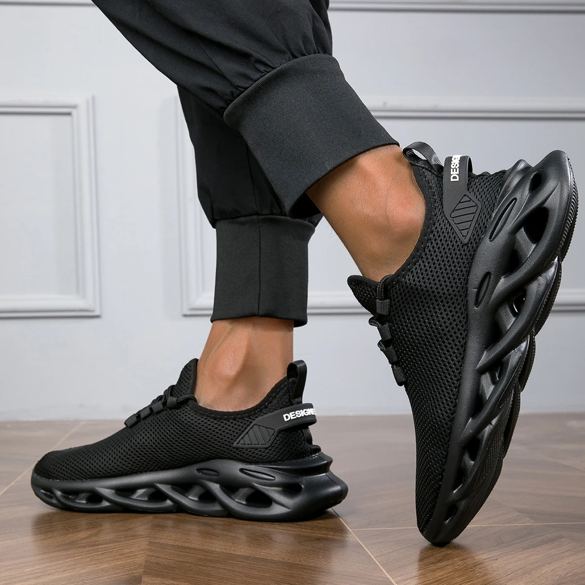 

Men Casual Sports Shoes Breathable Lightweight Sneakers Outdoor Mesh Black Running Shoes Athletic Jogging Tennis Walking Shoes