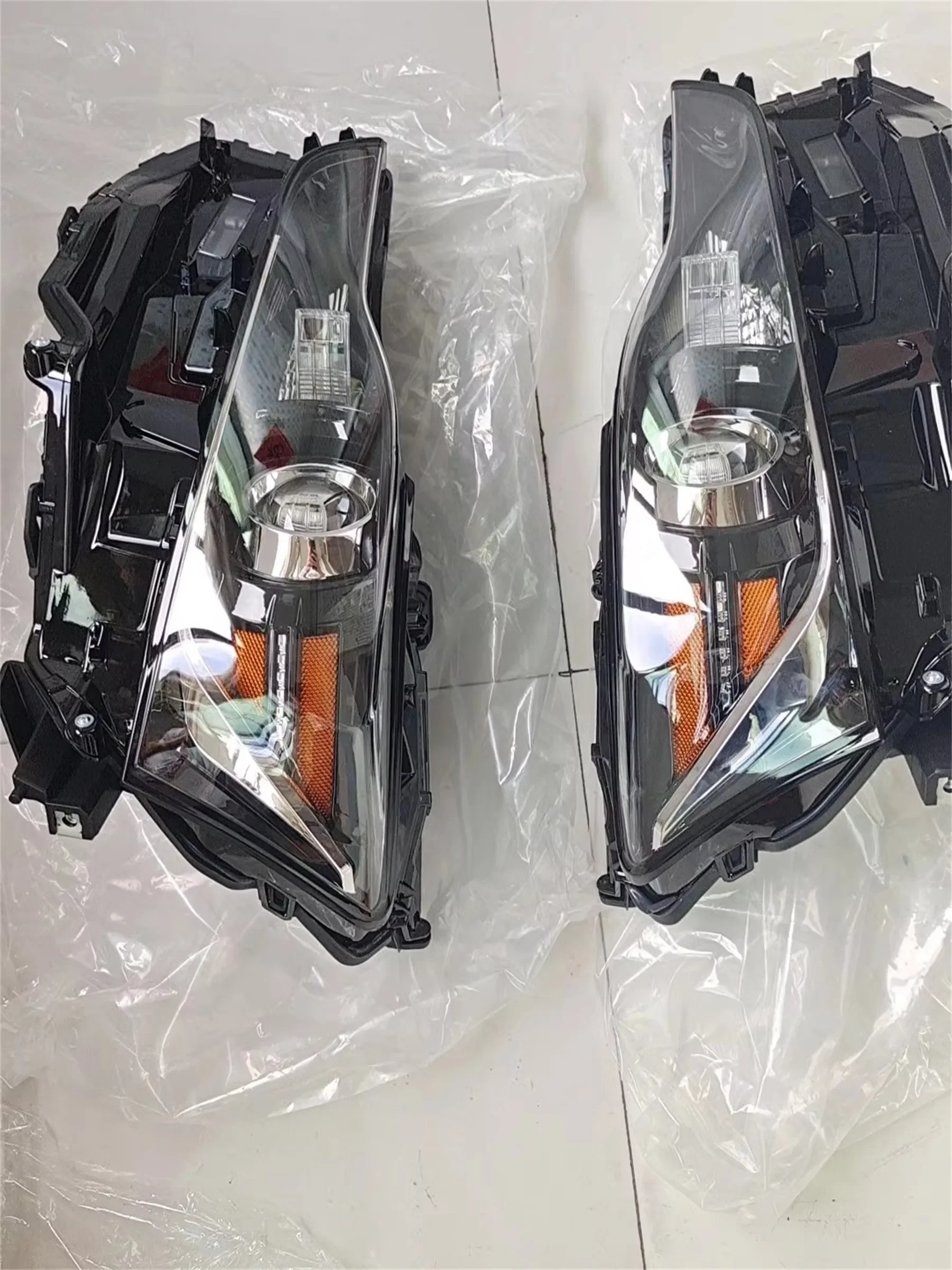 

Front Headlight Headlamp Half Assembly for Lexus IS200 16-18 DRL Daytime Running Light