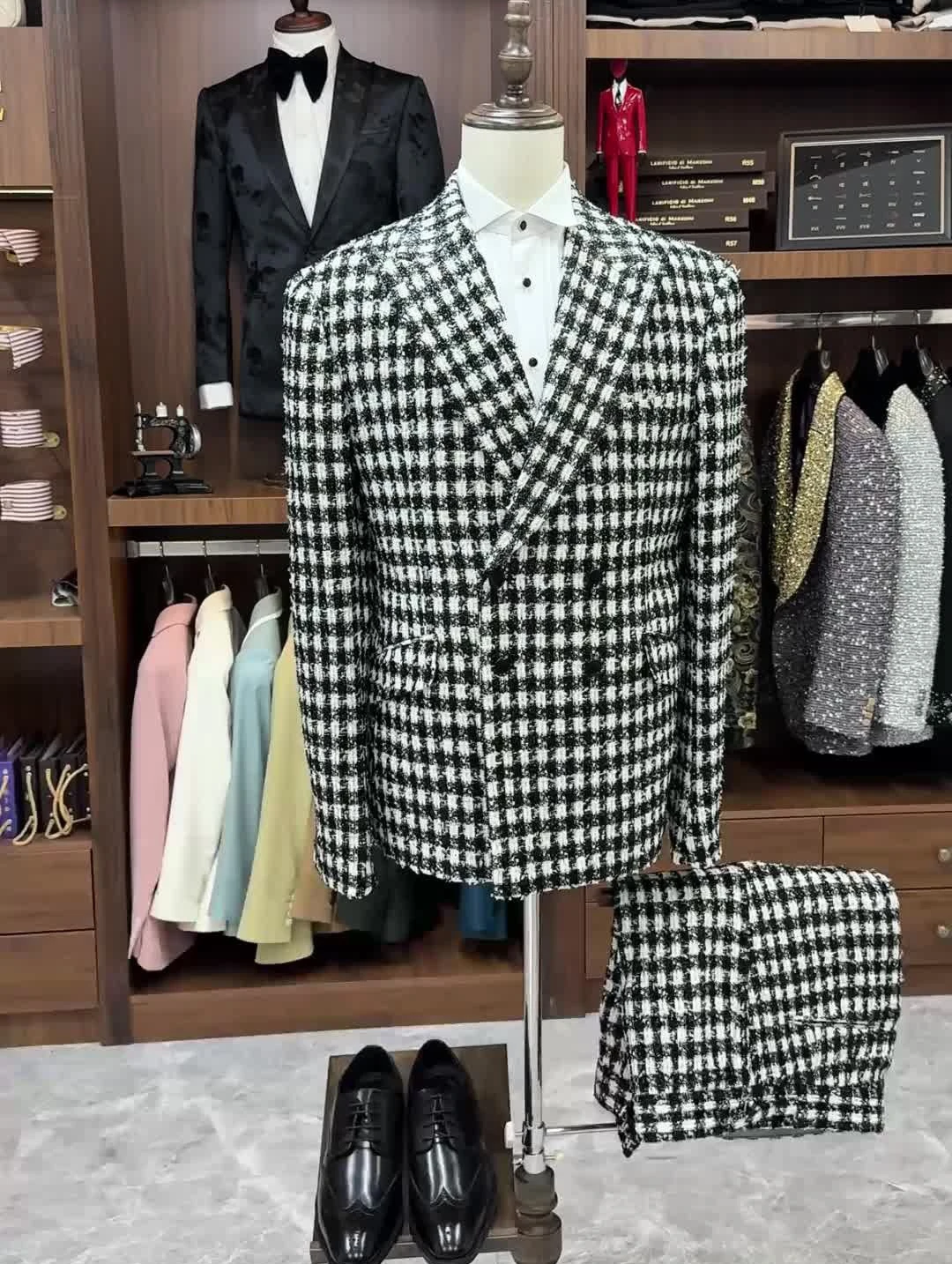 Woolen Classic Men Wedding Suits Peaked Lapel Double Breasted Tuxedos Groom Party 2 Pcs Blazer Pants Customized Made