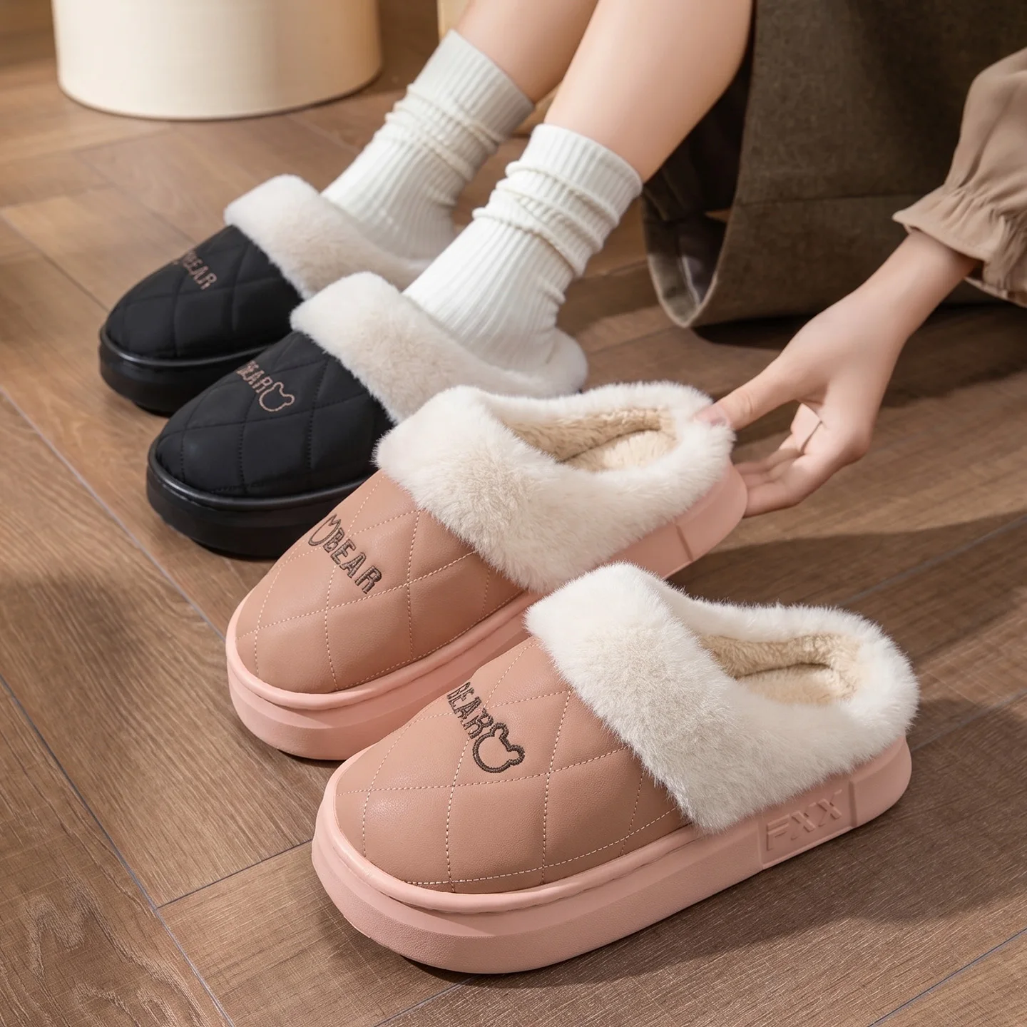Unisex Winter Warme Plüsch-Hausschuhe für Damen und Herren, niedliche Bären-Stepphausschuhe mit Plateausohle, wasserdicht, rutschfest, für drinnen und draußen, Mules – Detail 19