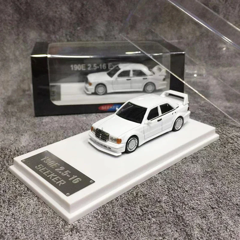 

HKM 1:64 Model Car 190E W201 2.5-16 Evo II Restmod Alloy Die-Cast Vehicle - White