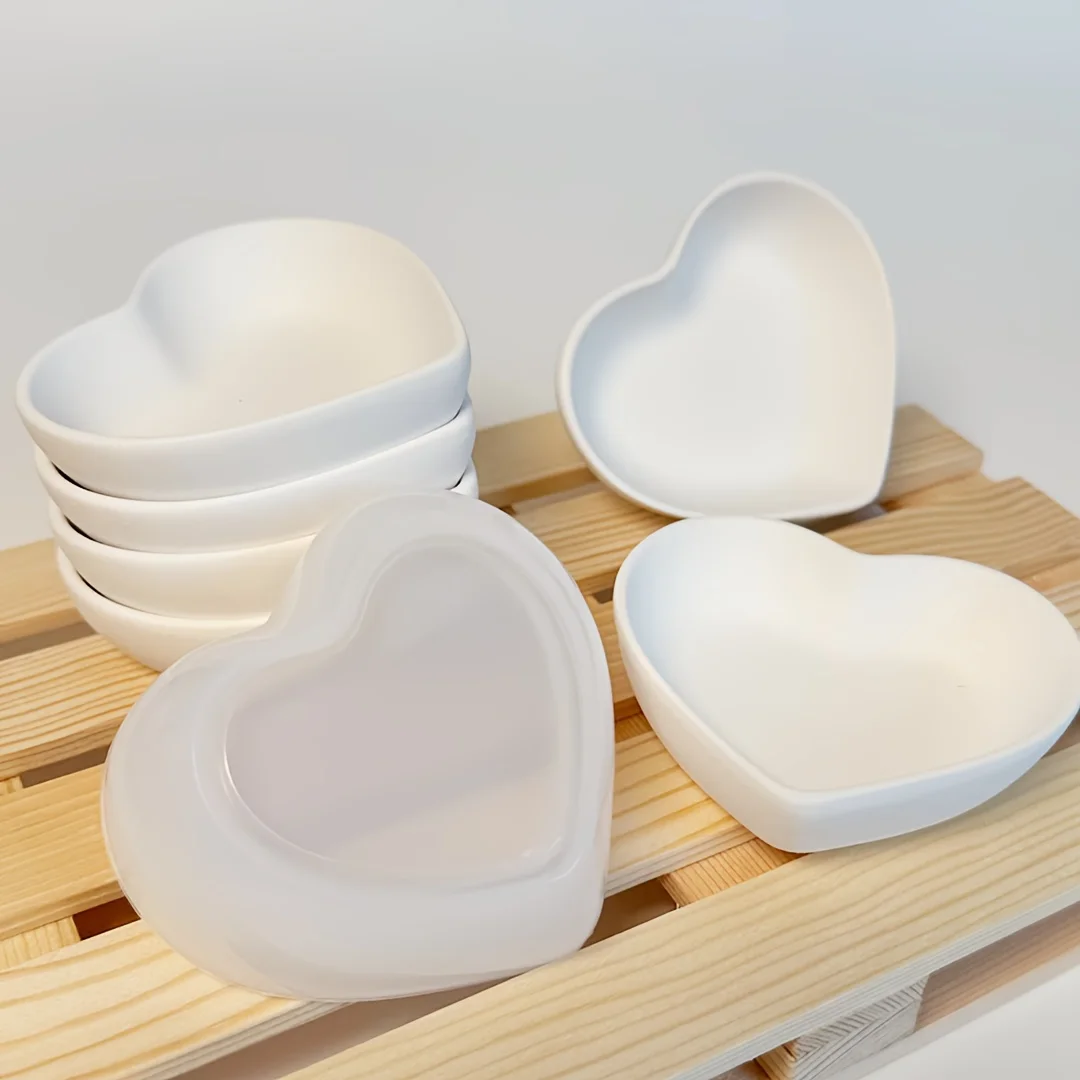 Heart-Shaped Silicone Mold for DIY Gifts and Craft Projects - Perfect for Cement, Epoxy Resin, Plaster, Candle Cup, Storage