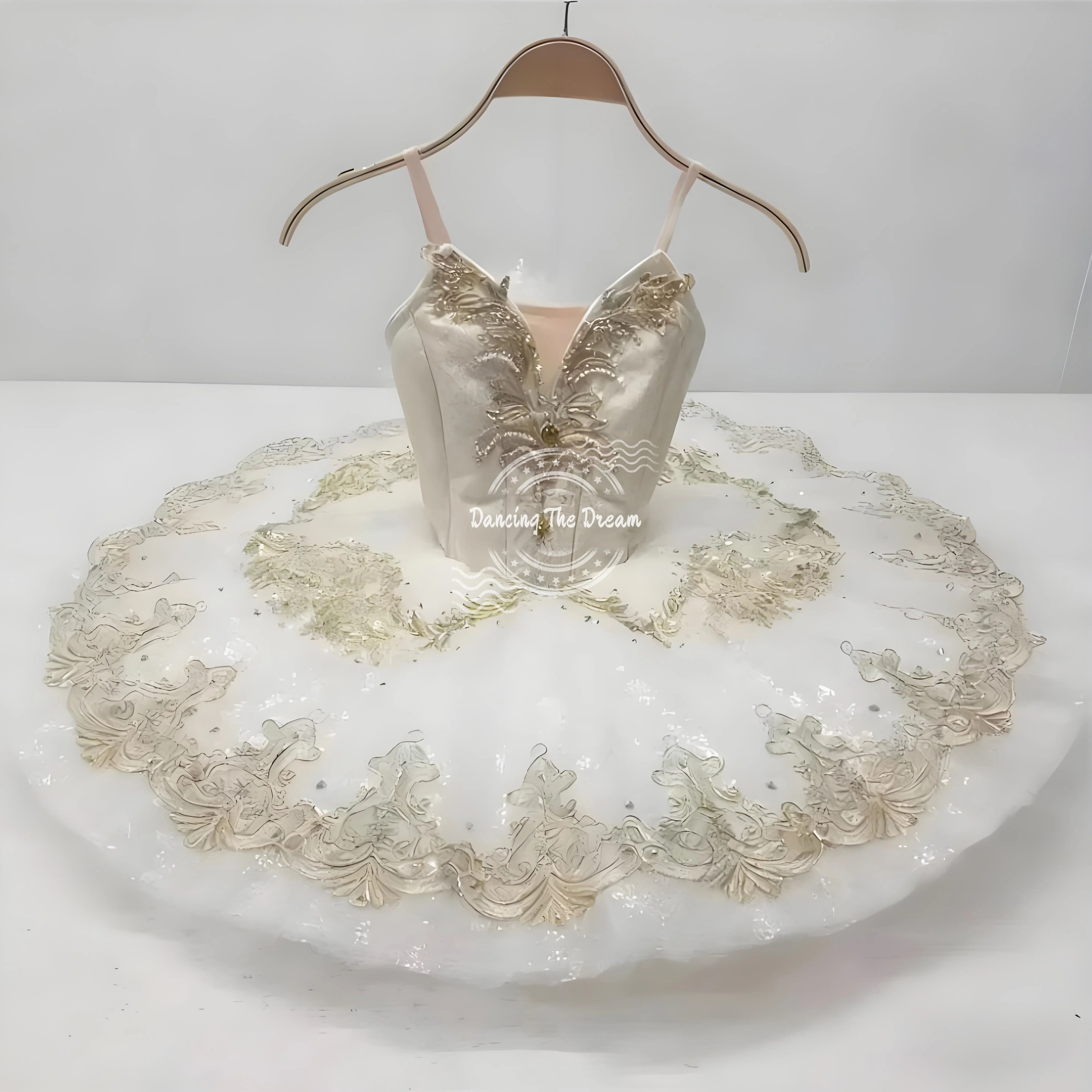 Gaun Pertunjukan Balet Mewah Anak-anak Putih Emas Kostum Tari Elegan untuk Anak Perempuan