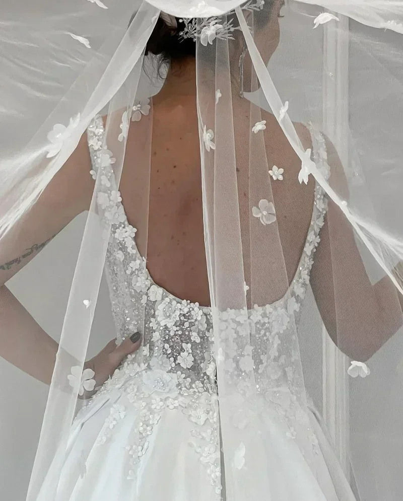 تخصيص السباغيتي حزام 3D الأزهار يزين حورية البحر فستان الزفاف رداء دي ماري ذيل شابيل رسمي عارية الذراعين فستان زفاف