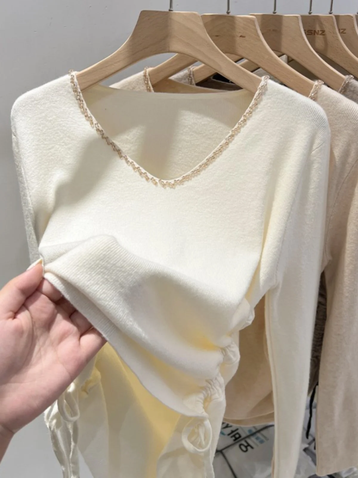 

Women's V-Ne Knitted Base irt Long Sve Waist-Cinching Design Winter Commute Sle Regular Fit Fing Warmth Base Layer