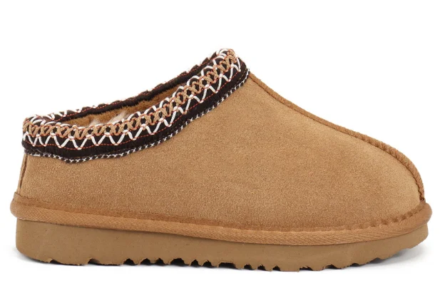 أحذية الثلوج الدافئة الصغيرة ذات اللون الصلب للأطفال في فصل الشتاء