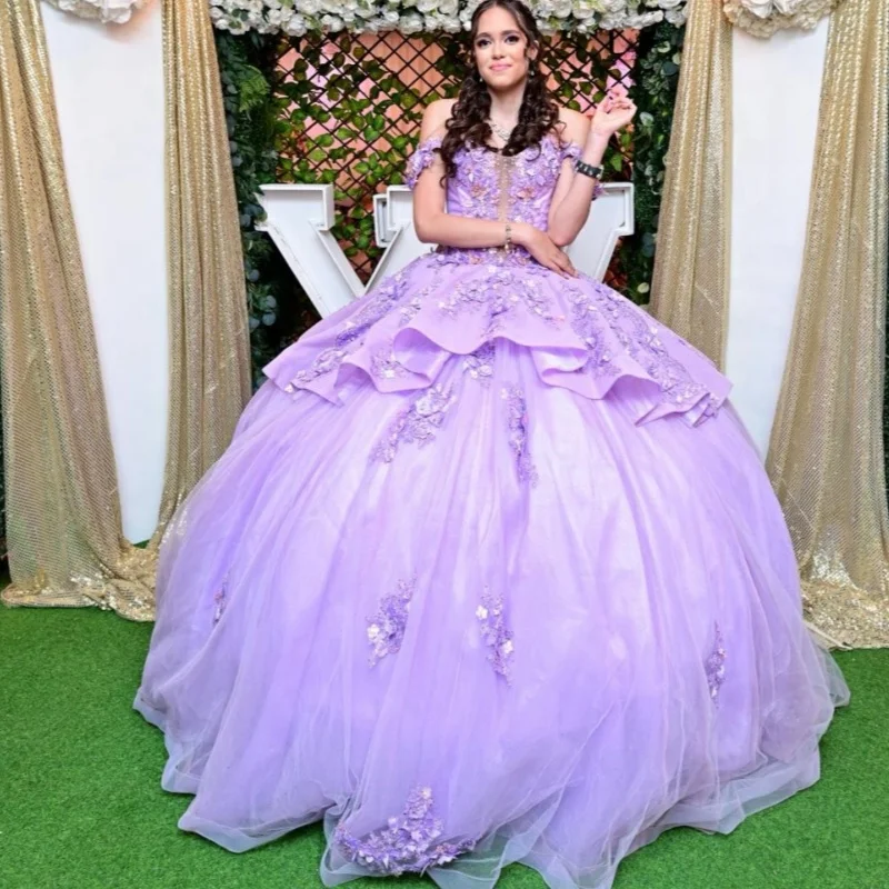 

Lavender Quinceanera Dresses Off the Shoulder Crystal Flower Decal Lace Layering Long tail Vestido De 15 Quinceanera Customize