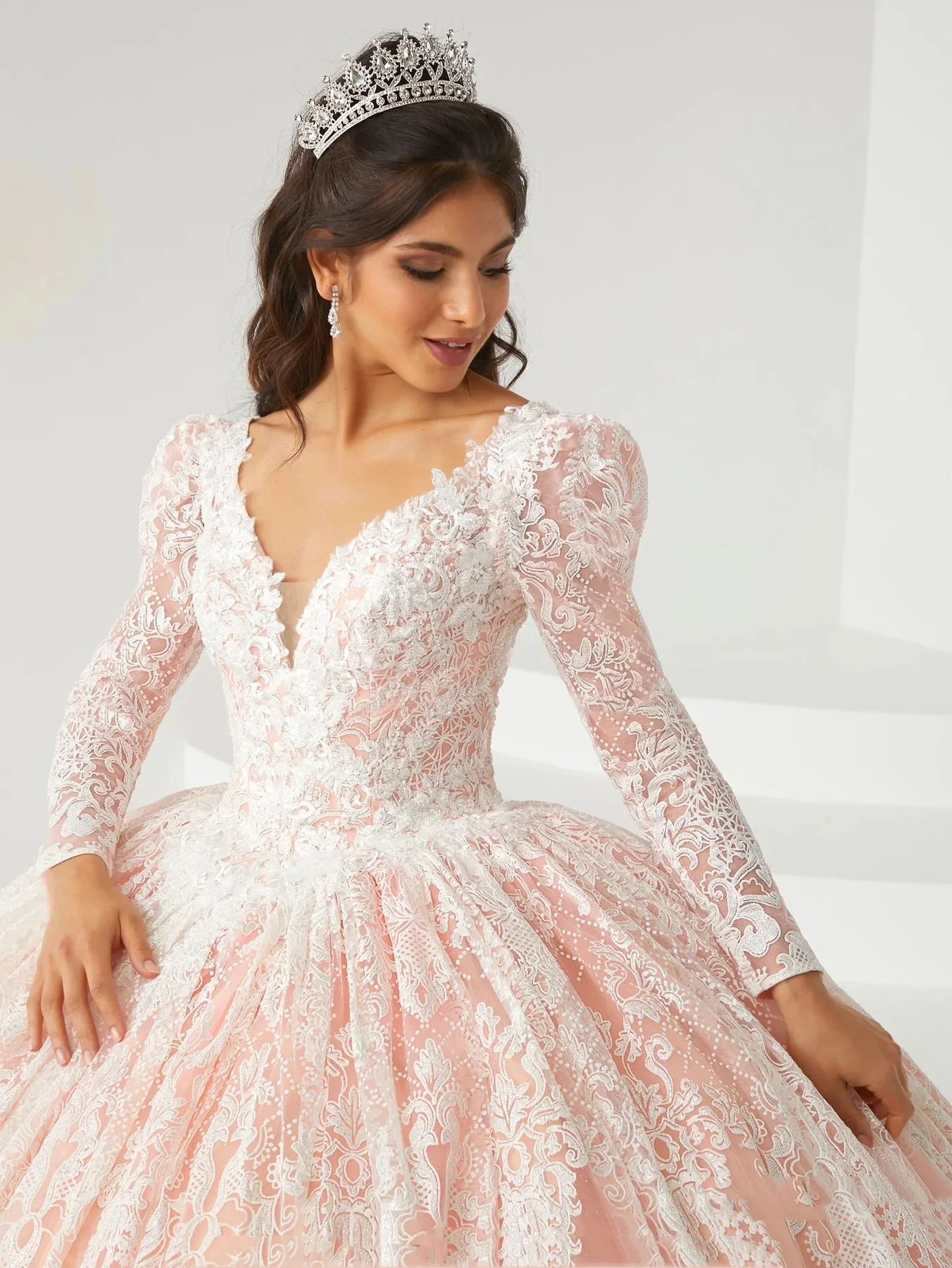 Roze Quinceanera Jurken Baljurk V-hals Lange Mouwen Tulle Applicaties Lace Mexicaanse Zoete 16 Jurken 15 Anos