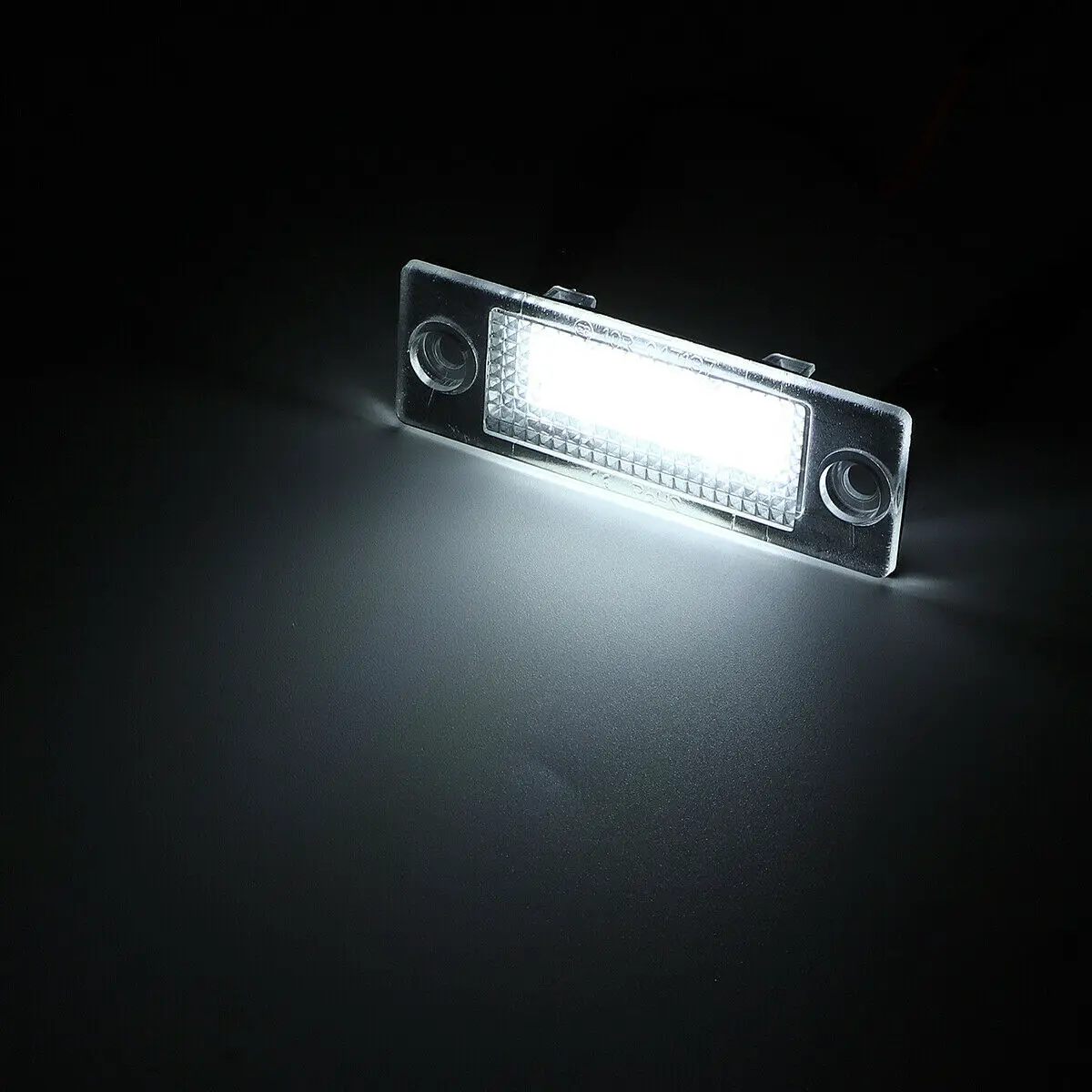 

2pcs Car Lights Parts LED License Number Plate Light For VW Golf MK4 Transporter T5 Caddy 18 LED License Number Plate Light