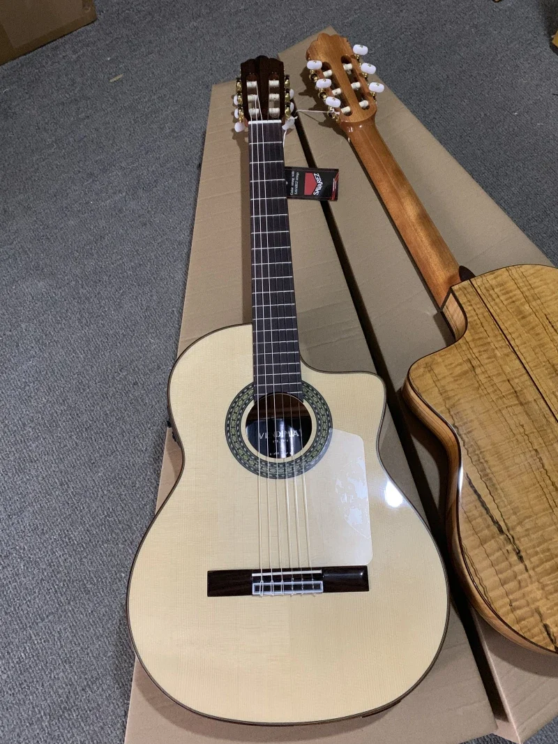 Guitarra flamenca eléctrica hecha a mano con abeto macizo y cuerpo de madera podrida, guitarra clásica AF65E, cuerpo delgado 67 mm 39 pulgadas