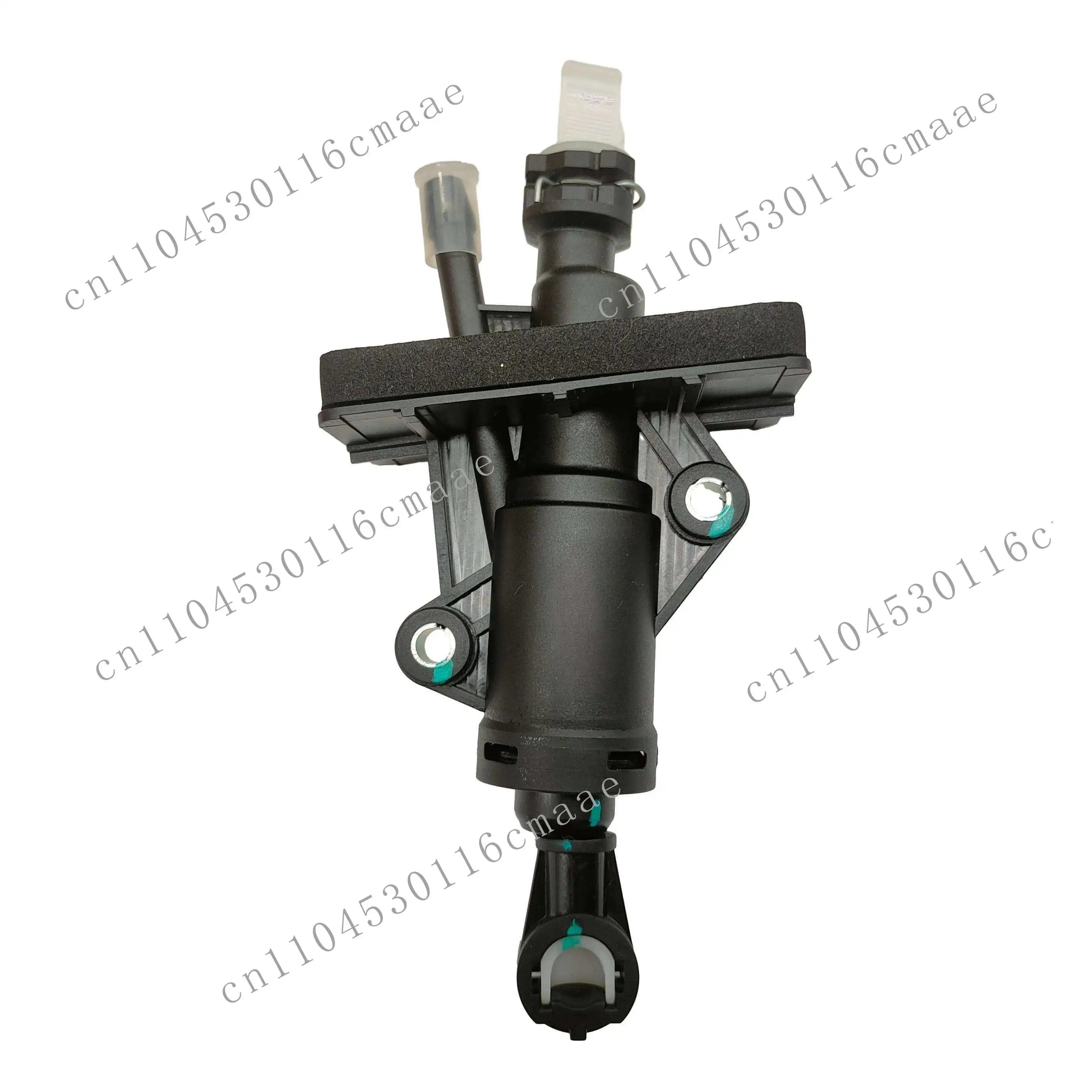 Suitable for auto parts clutch master cylinder assembly 25204558 24110003 24585304 25204558