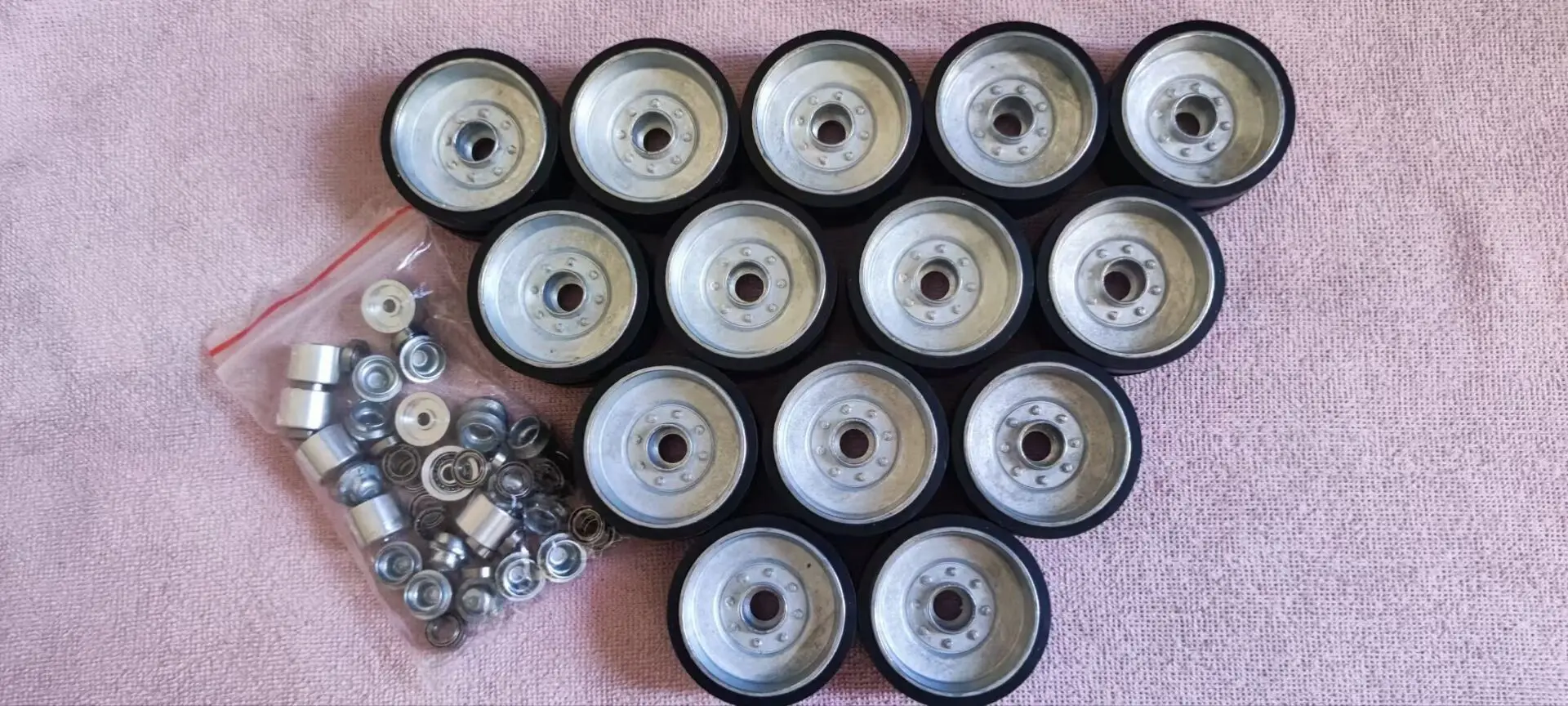 Henglong/HL3889 3889-1 German Leopard 2A6 1/16 RC tank upgrade parts metal wheels hub set Metal track and gear