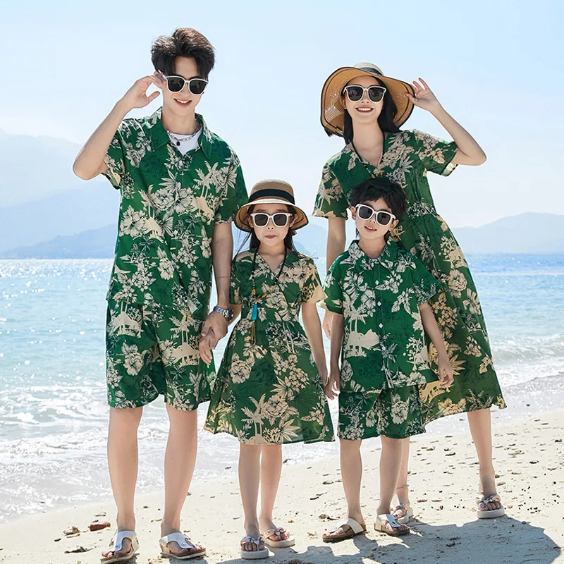 Family Vacation Look Clothes Dad and Son Matching Clothes Sets Shirts Green Mom and Daughter Resort Dresses Father Baby Outfits