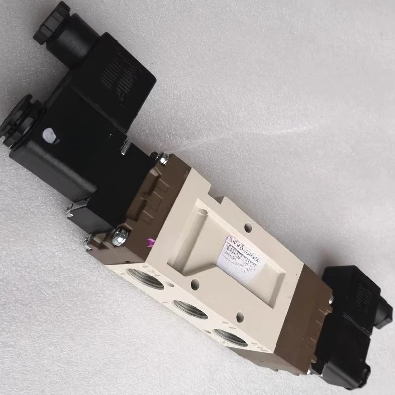 Electromagnetic valve SF5303-IP testing machine with AC220V, bran-d n-ew DC24V five position three-way connector, original stock