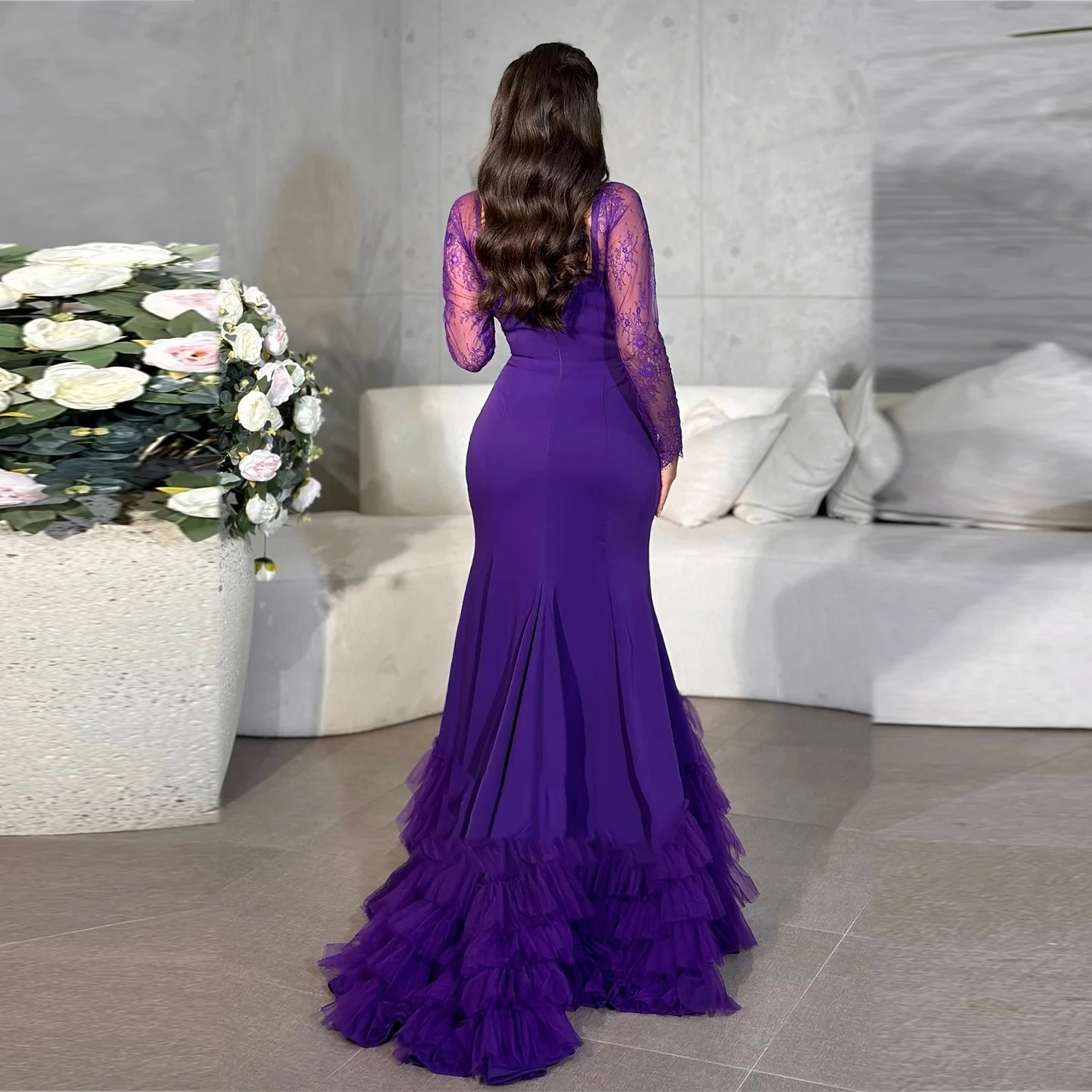 パープルマーメイドイブニングドレス レース付き 長袖 恋人ネックライン ティアードチュール フリル裾 フォーマルパーティー プロムドレス