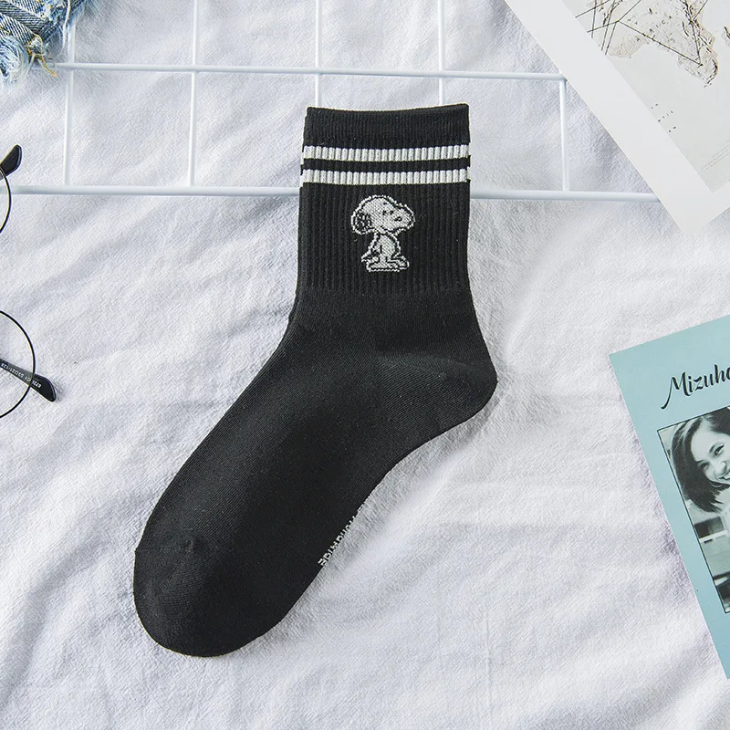 5 Pairs Adult Snoopy Socks Women and Men Spring Fall Cotton Socks Cartoon Cute Sport Student Casual Mid Calf Socks Average Size