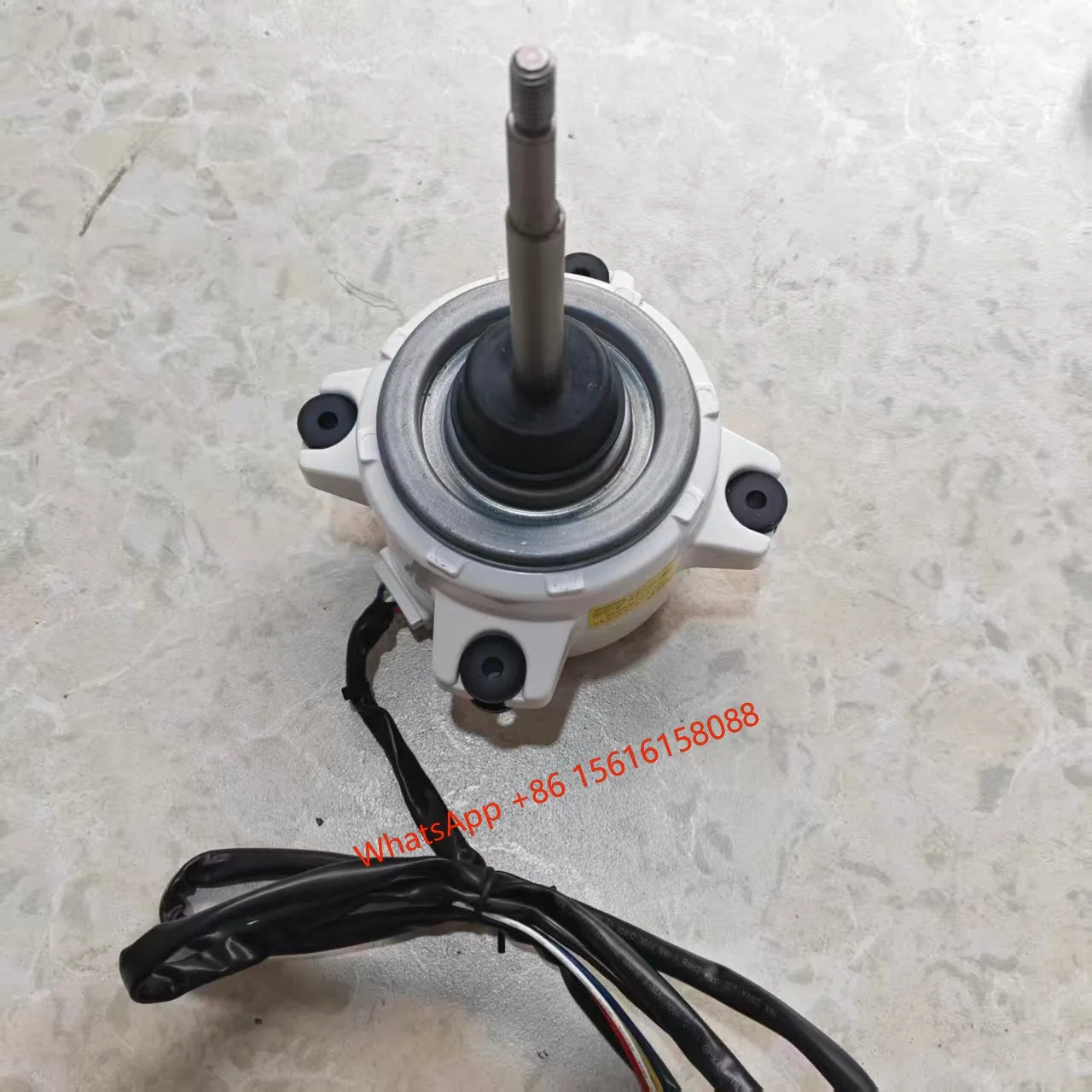 Brand new suitable for Daikin air conditioning brand new accessories KFD-280-66-8A fan motor 4MXS100EV2C external fan motor