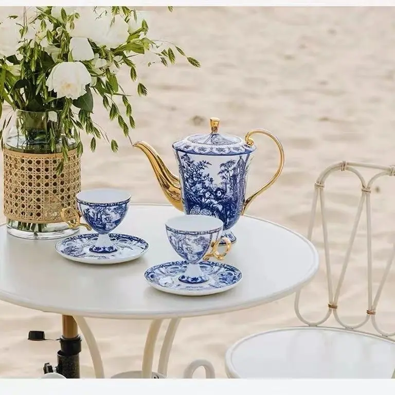 

Export European style high-end blue and white painted gold bone porcelain retro exquisite coffee cups, ceramic luxury tea cups