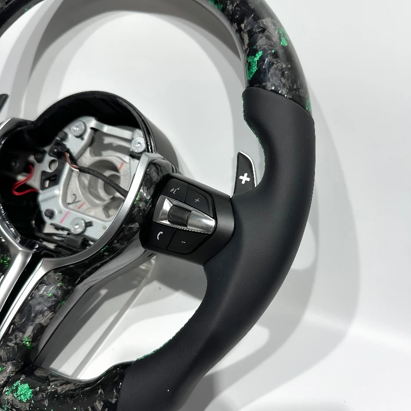 

Кастомный руль из карбона и кожи для BMW F01 F02 F03 F10 F11 F34 F35 F45 F46 F90 F91 F92 E89 E81 E87 E72