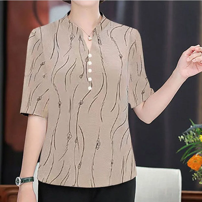 2024 New Summer Elegant Fashion Retro Loose Casual Office Lady Women\'s Shirt England Style Button V Neck Short Sleeve Chic Tops