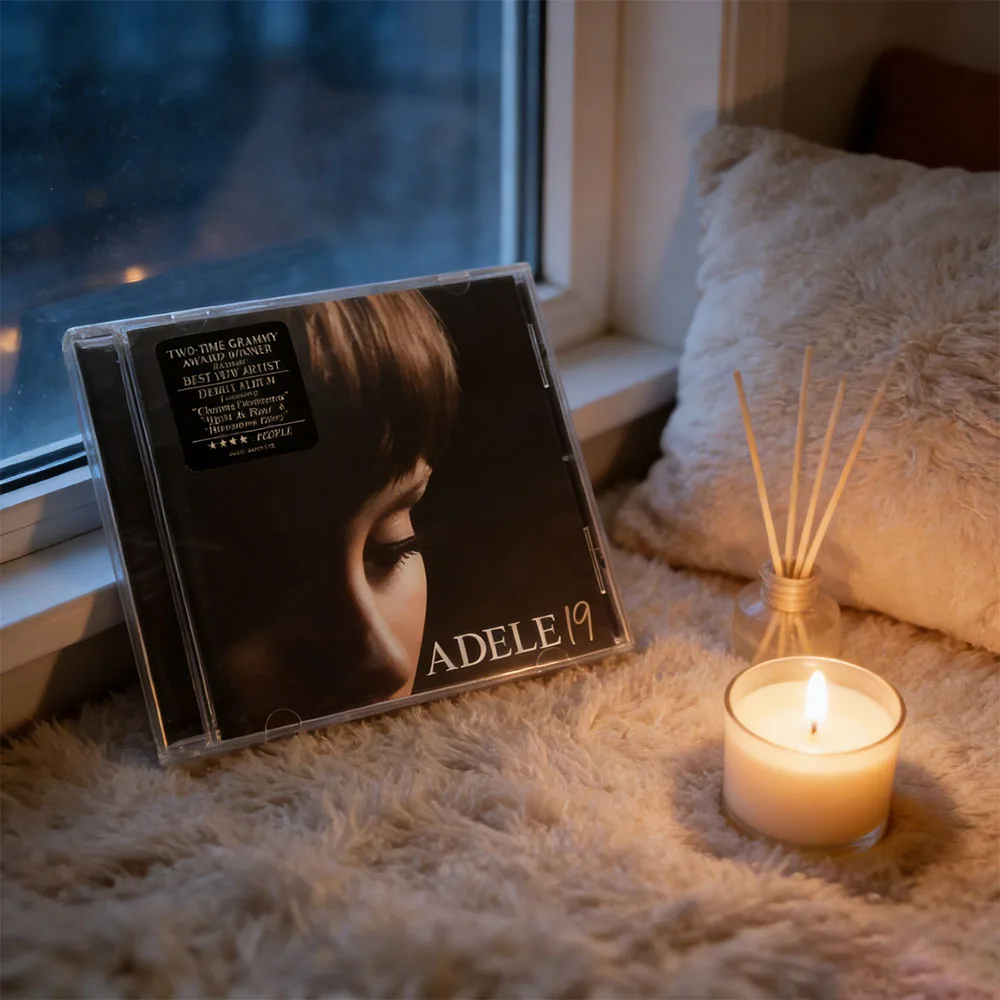

CD The Album Records Adele's Emotional Experiences At The Age of 19, Focusing on First Love, Heartbreak, and Growth.Soul Singer
