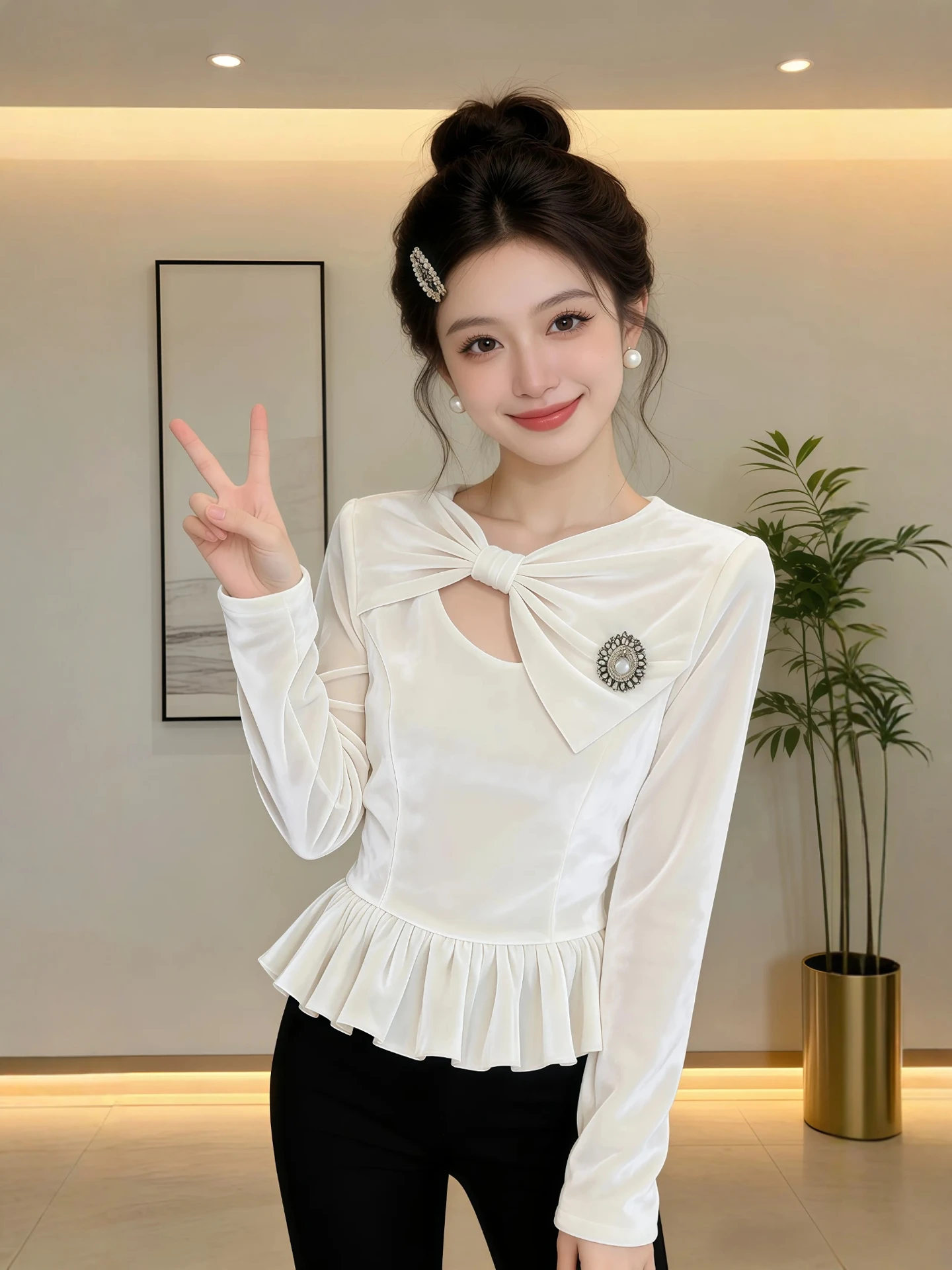 

Женская приталенная бархатная блузка с длинным рукавом, с вырезом на талии, повседневная, модная, осенне-зимняя, больших размеров, элегантный топ