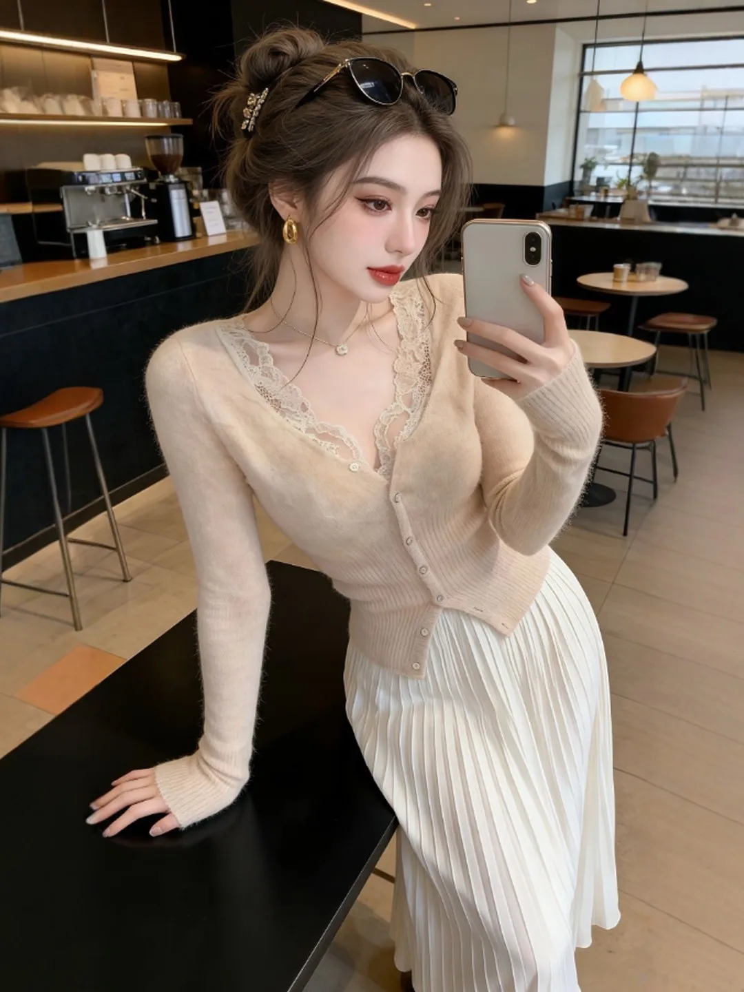 

Unique Lace V-ne Slim Fit Knitwear Age-defng Trendy Spring 2026 Women's Gentle Sle Long Sve Button-up Pure Color
