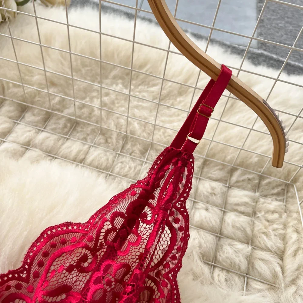 جديد في بيجامات المرأة مثير ملابس نوم سوداء حزام الدانتيل خليط Bodycon Playsuit عارية الظهر ضئيلة سيدة ارتداءها ملابس سرية