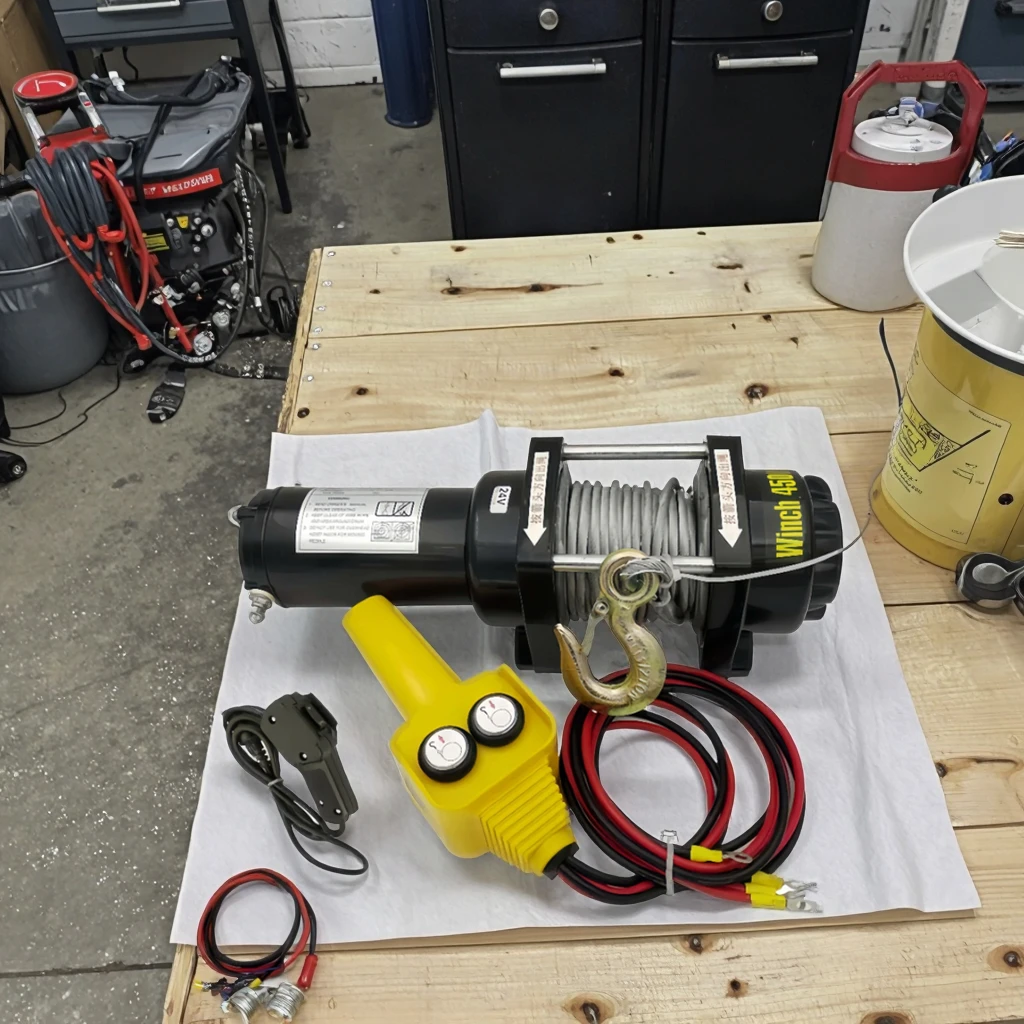 Long Lasting Professional Electric Car Winch High Quality 12v/24v Steel Wire Winch Remote Wireless Control 1 Year Warranty 10m