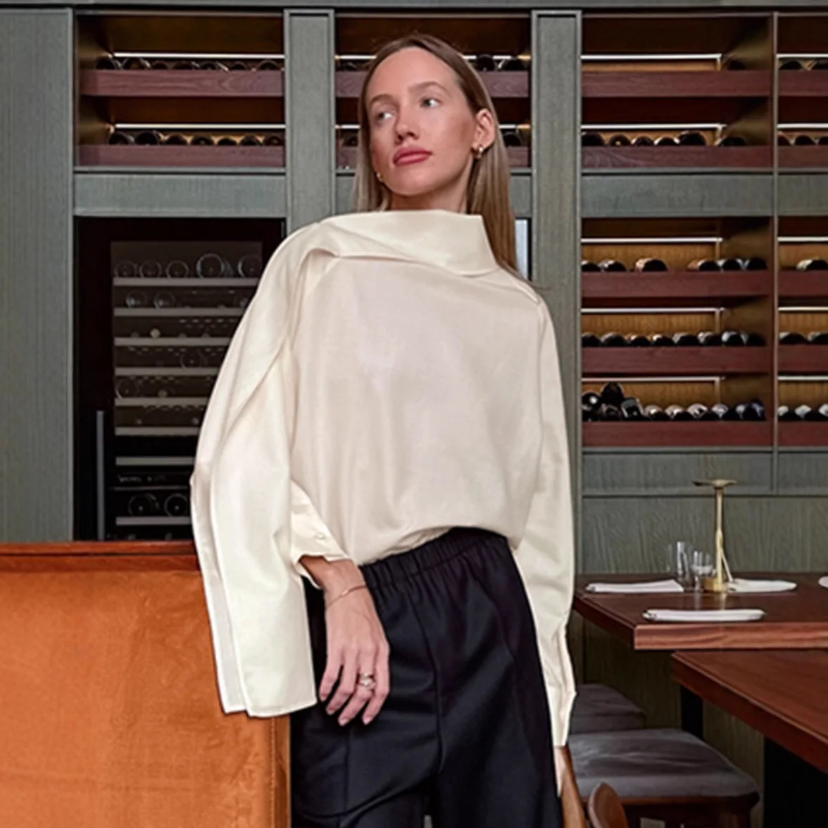 

2026 весенняя новая элегантная рубашка с подвесным воротником на шее, женская асимметричная однотонная блузка с длинными рукавами, женские топы с абрикосовой лентой