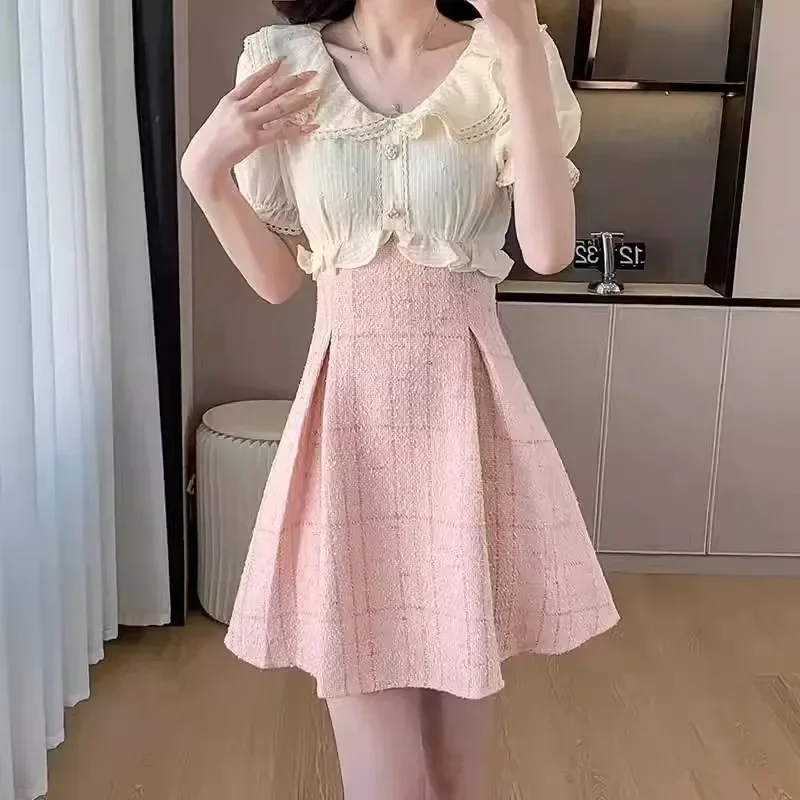 

2024 Summer New Korean Version of Fashion French Elegant Vintage Ruffled Mini Dress Female Spliced Bubble Sleeve Waist Skirt