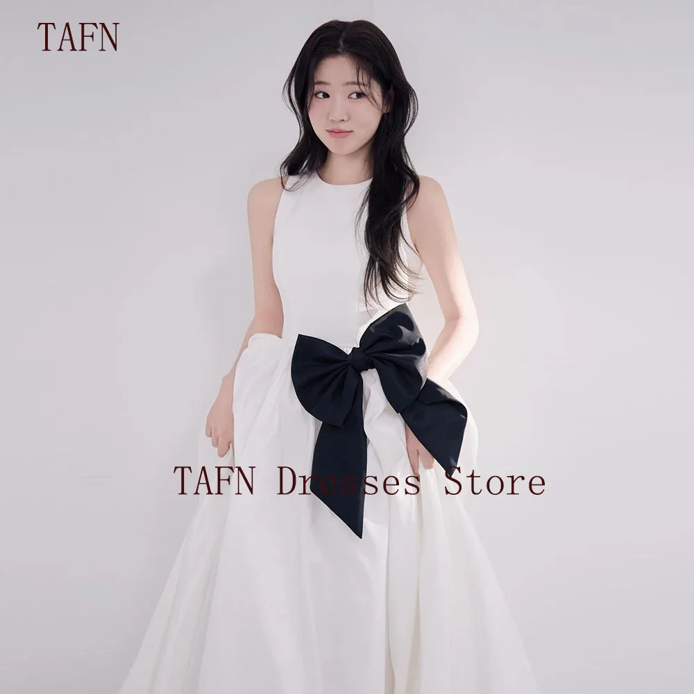 TAFN Simple Wedding Reception Dresses O-Neck Sleeveless Detachable Bowknot A-line Draped Floor-Length Bridal Gown Photo Shoot