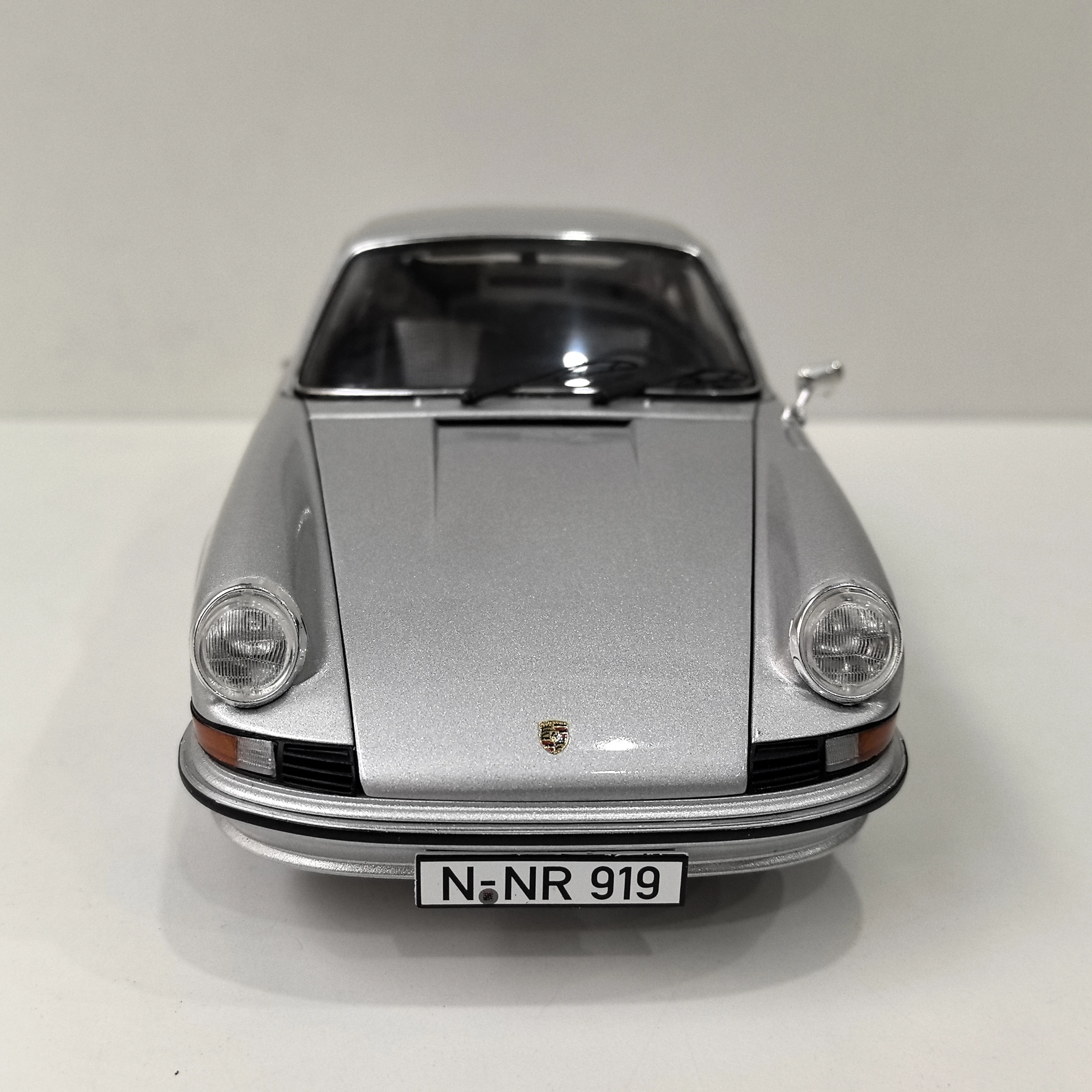 다이캐스트 슈코 1/18 스케일 포르쉐 911 S 쿠페 합금 자동차 모델 수집용 장난감 선물 기념품 장식품