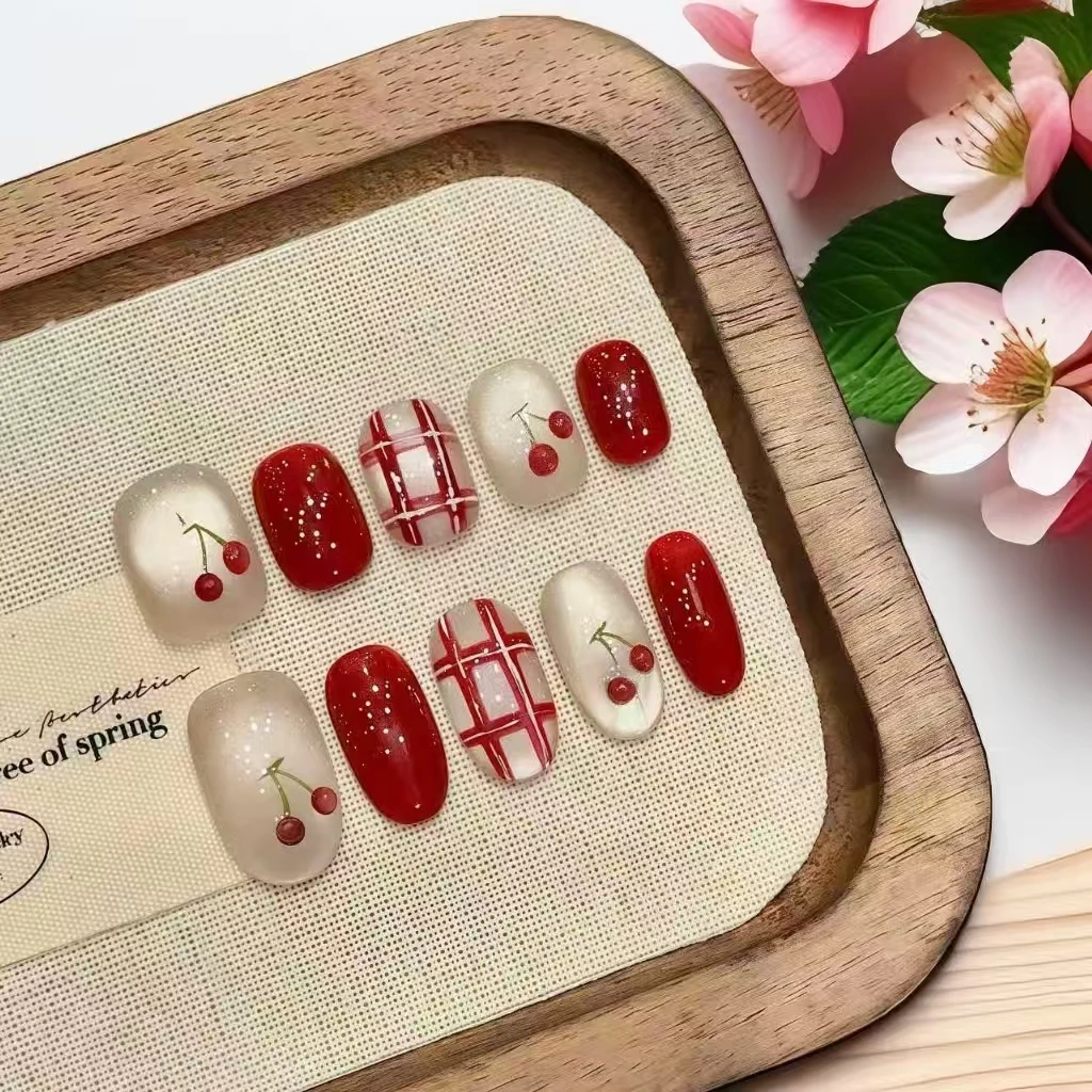 10PCS Red Cherry – Red Checkerboard Side-Light Cat-Eye Short Winter New Year Nails With 4-PIECE Tools  Super Nail Adhesive Tabs