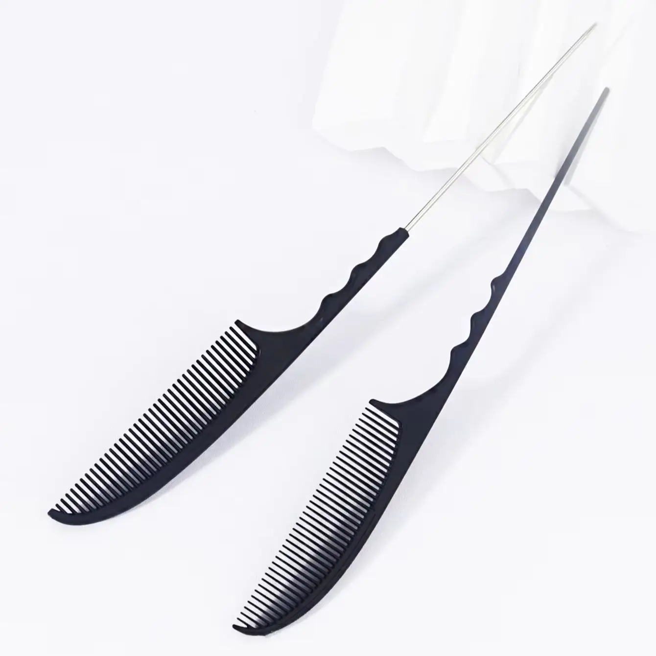 

Антистатическая расческа для хвоста мыши, 1 шт., удобная ручка, используется для укладки волос и окрашивания волос, специально для париков из натуральных волос