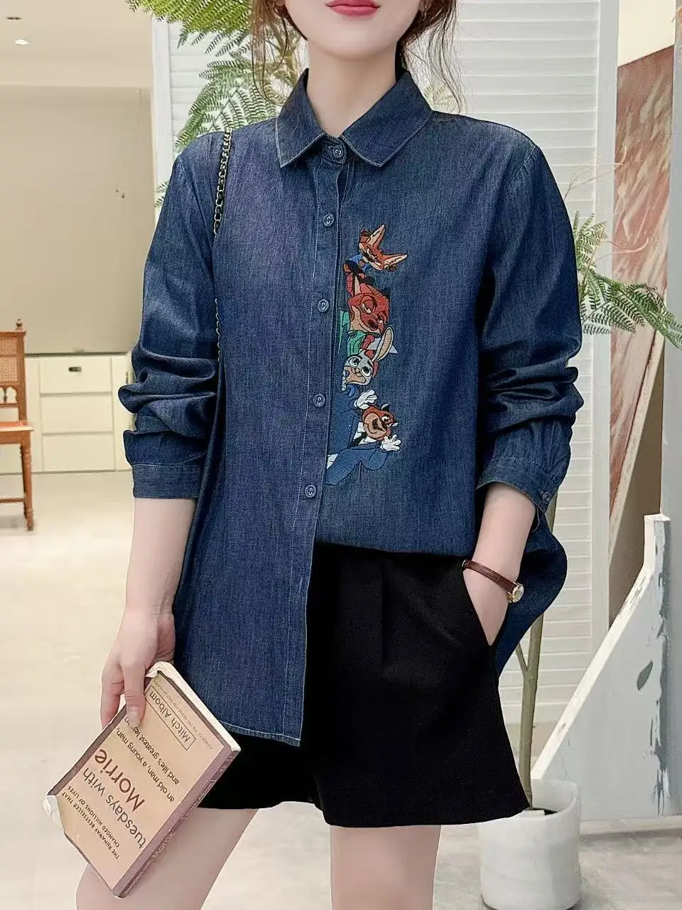 เสื้อเชิ้ตยีนส์ปักลายการ์ตูนสไตล์วินเทจญี่ปุ่นสำหรับผู้หญิง แขนยาว ปกพับได้ สไตล์ลำลอง สำหรับฤดูใบไม้ร่วง