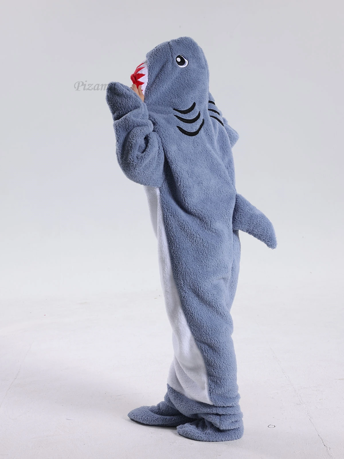 Shark Anime Women Oneises Halloween Cosplay Costume Pijamas Kigurumi Hooded Footed Jumpsuits Winter Warm Adult Sleepwear Pajamas