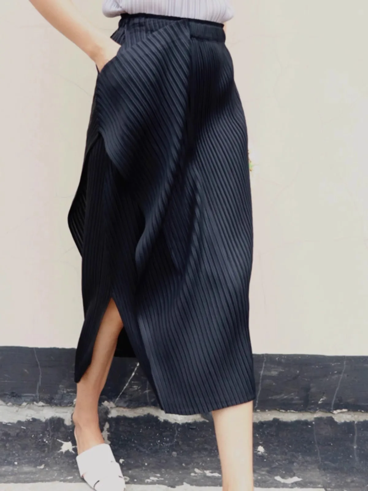 Summer New Women Pleated Irregular Skirt Korean Fashion Causal Straight Pleated Female Skirts